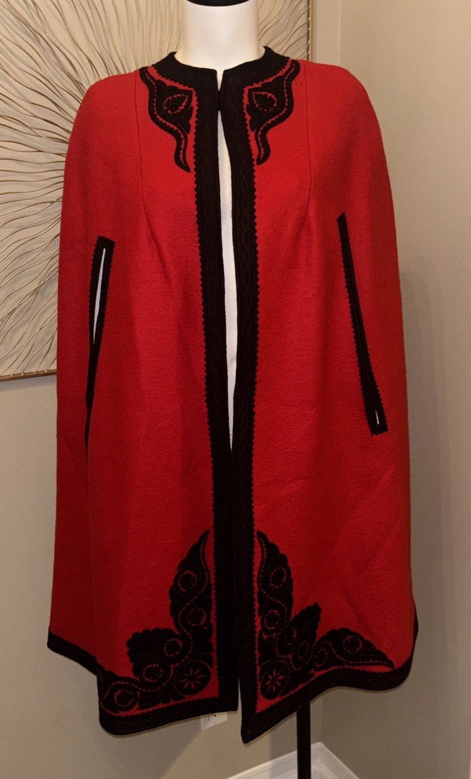 Vintage Unbranded Victorian Wool Cape Red Black Trim Embroidery Size 46 Hungary