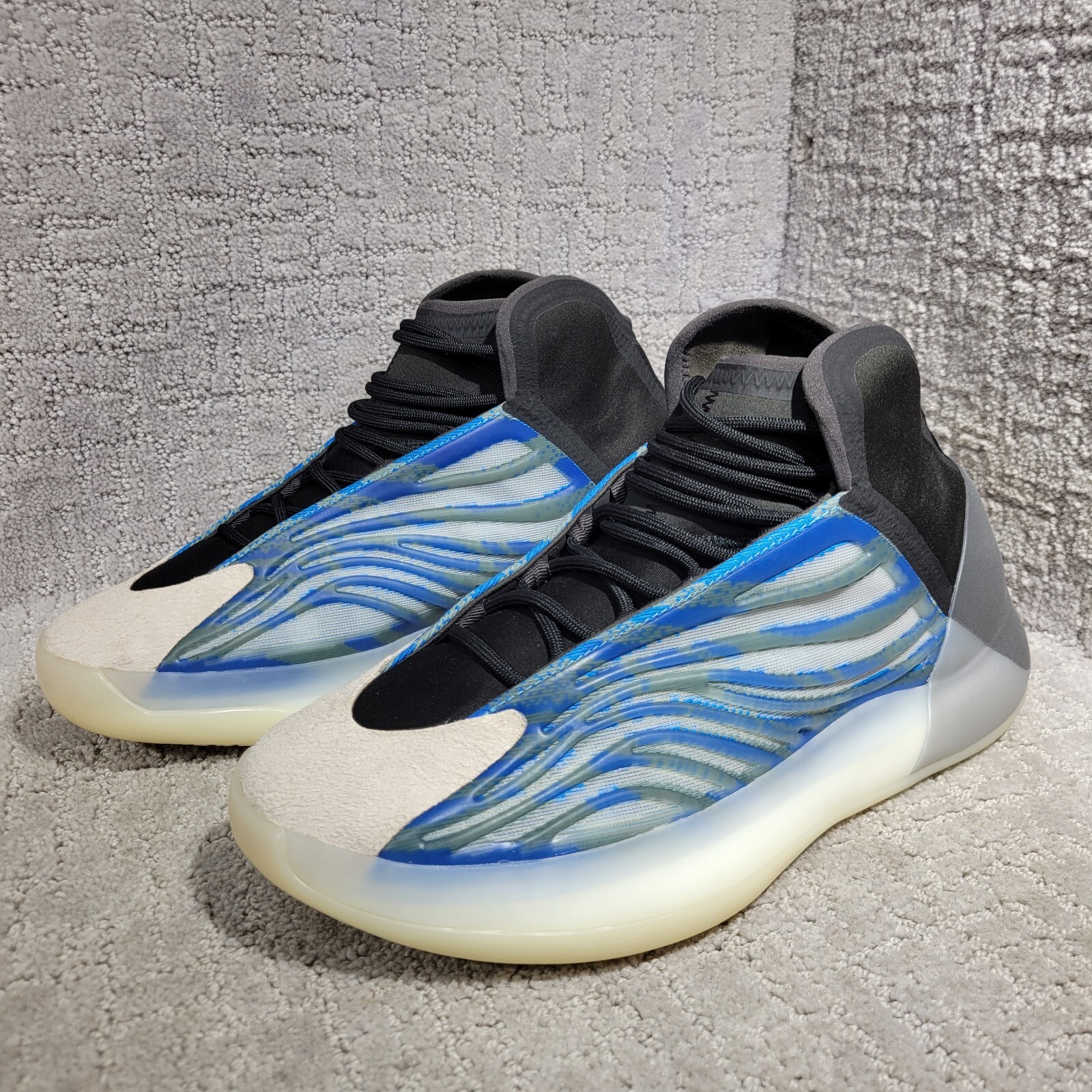 Adidas Yeezy Quantum Men’s Size 11 Frozen Blue Black Basketball Sneakers GZ8872