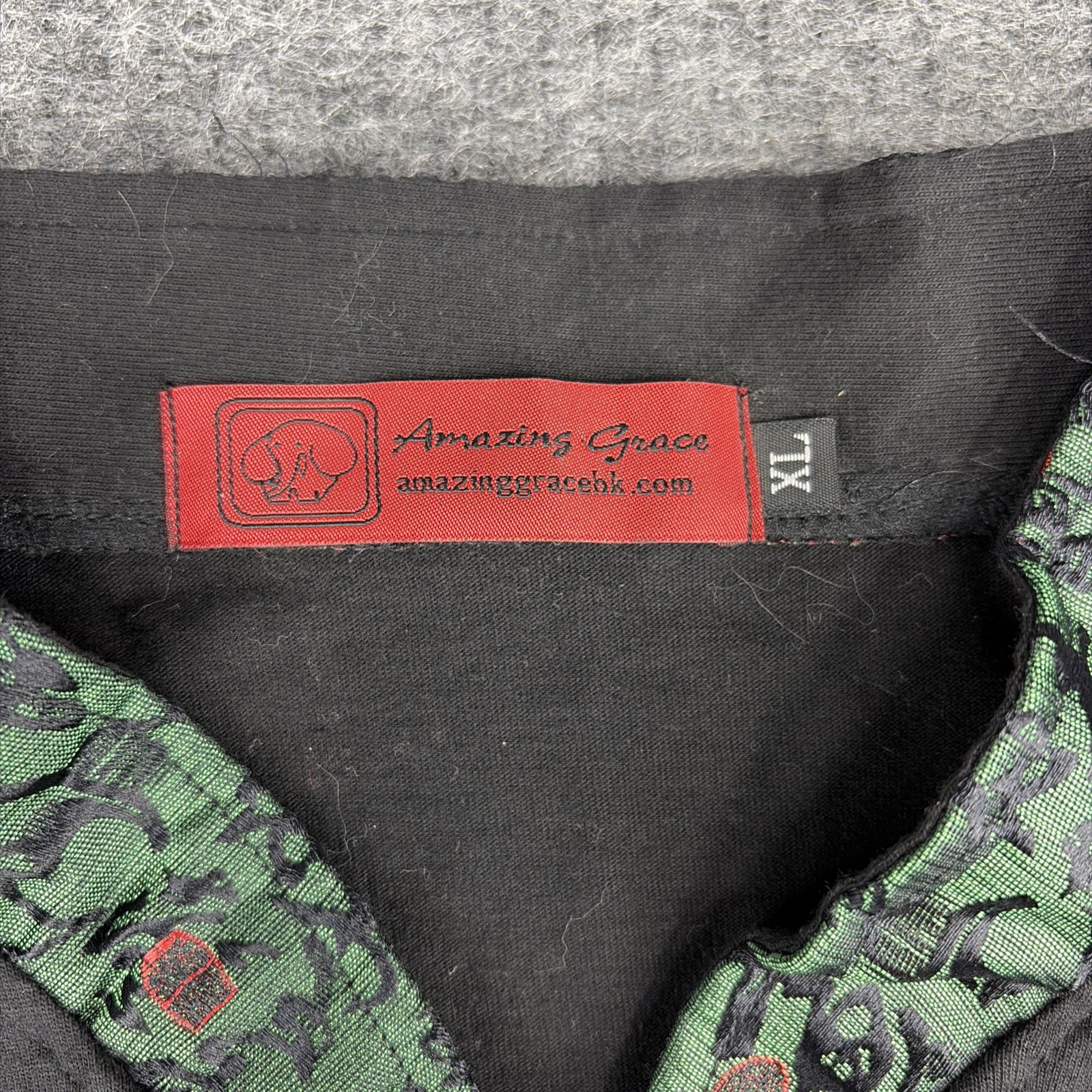 Amazing Grace Chinese Shirt – Adult size XLarge – Mandarin Collar Braid-Button
