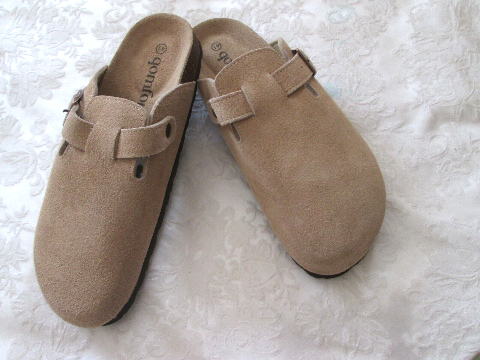 GOMFORT LT TAN/BEIGE SUEDE 41 SLIP-ON CLOGS CORK HEEL BUCKLE UPPER NEW