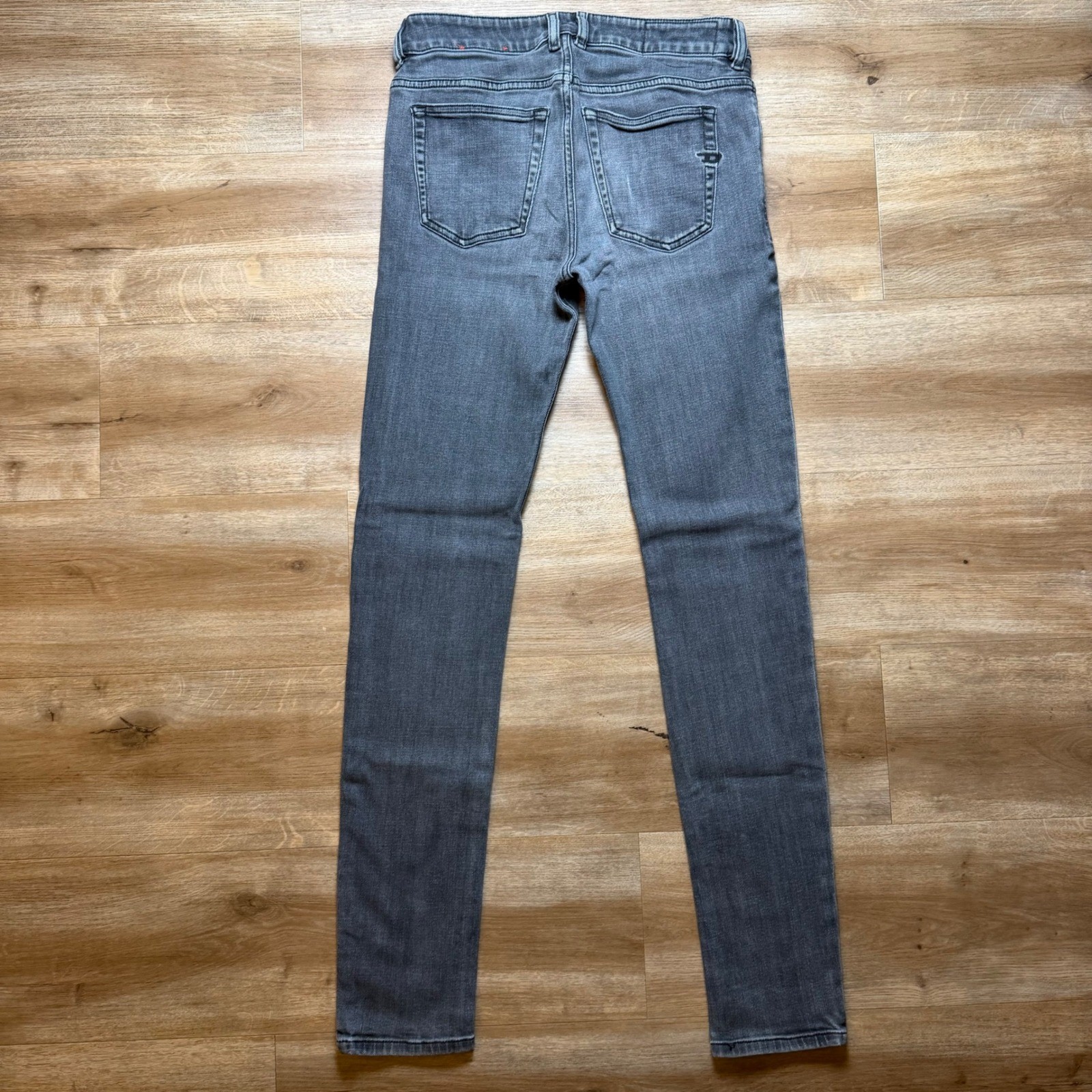 Diesel 1979 Sleenker Jeans Men 28×32 Grey Skinny Fit Stretch Denim Pants 09D42
