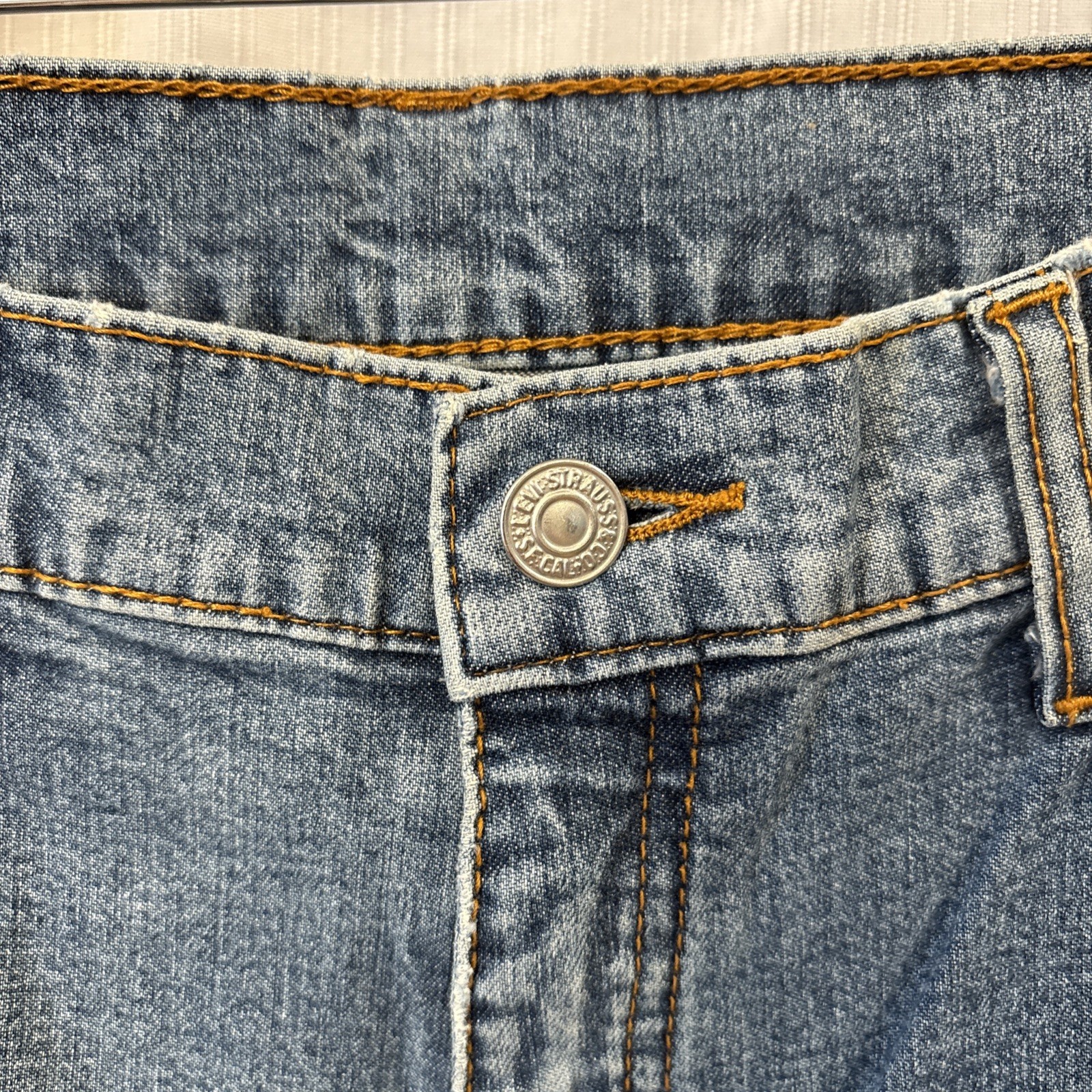 2002 Levi’s Stretch Jeans Women’s 10M Blue Medium Wash (30Wx29L)