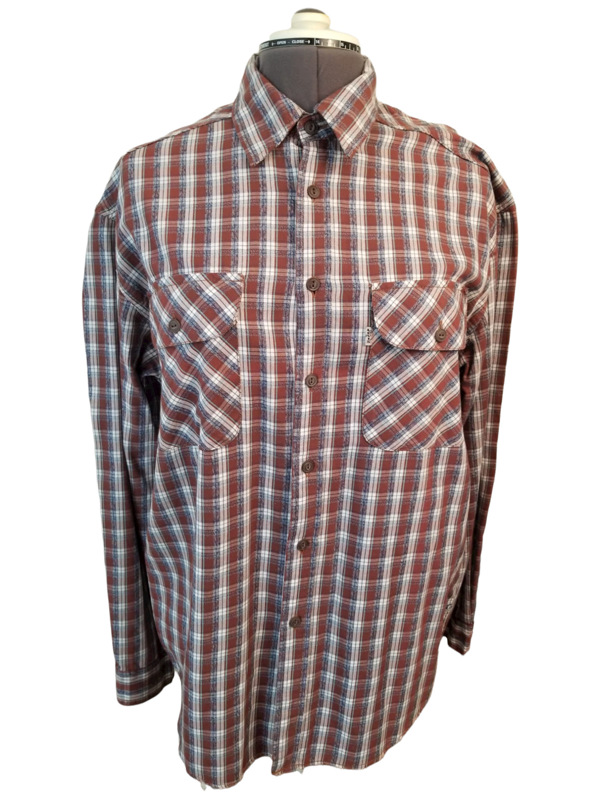 Levi’s Long Sleeve Casual Shirt Multicolor Men’s Size M Pit to pit 24 in
