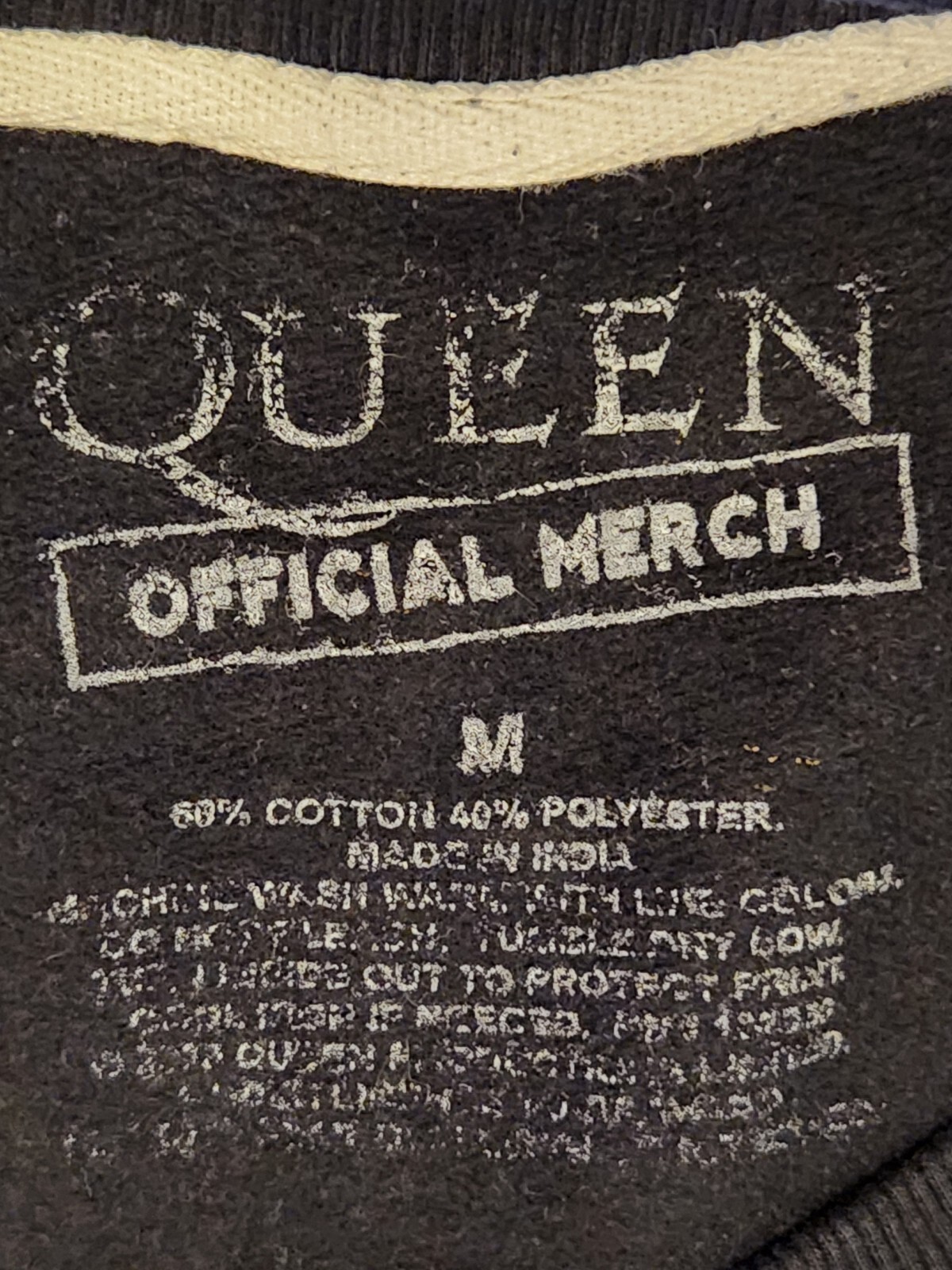 Queen Official Merch Crisp Black Soft Medium Long Sleeve Logo Sweatshirt