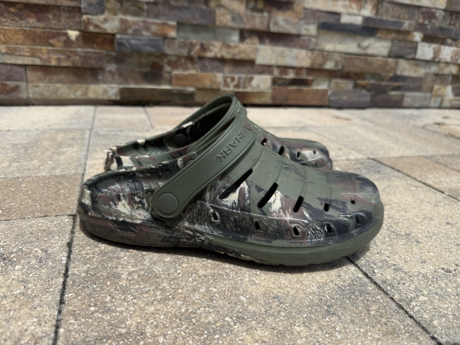 Rugged Shark Men’s Camo Clog Sandal Green/Black Slip-On Rubber Upper Sz 9