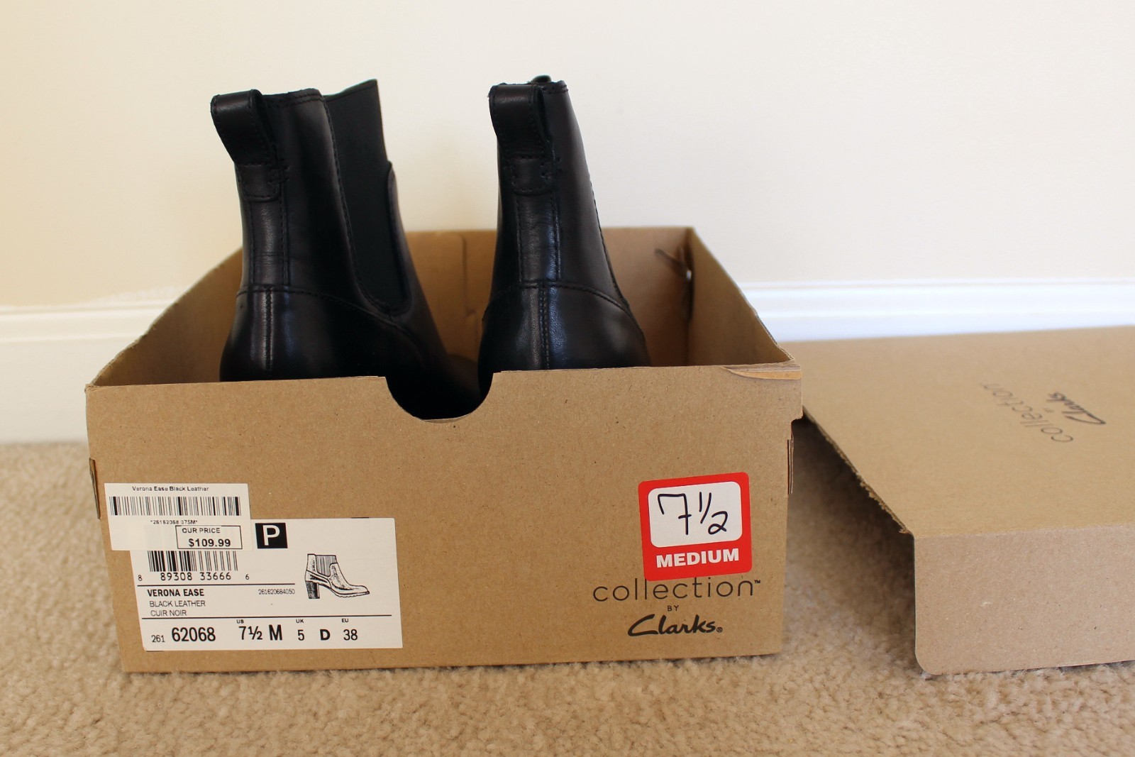 NEW IN BOX, Clarks Verona Ease Black Leather Bootie, Size 7.5M, Retail: $109.99