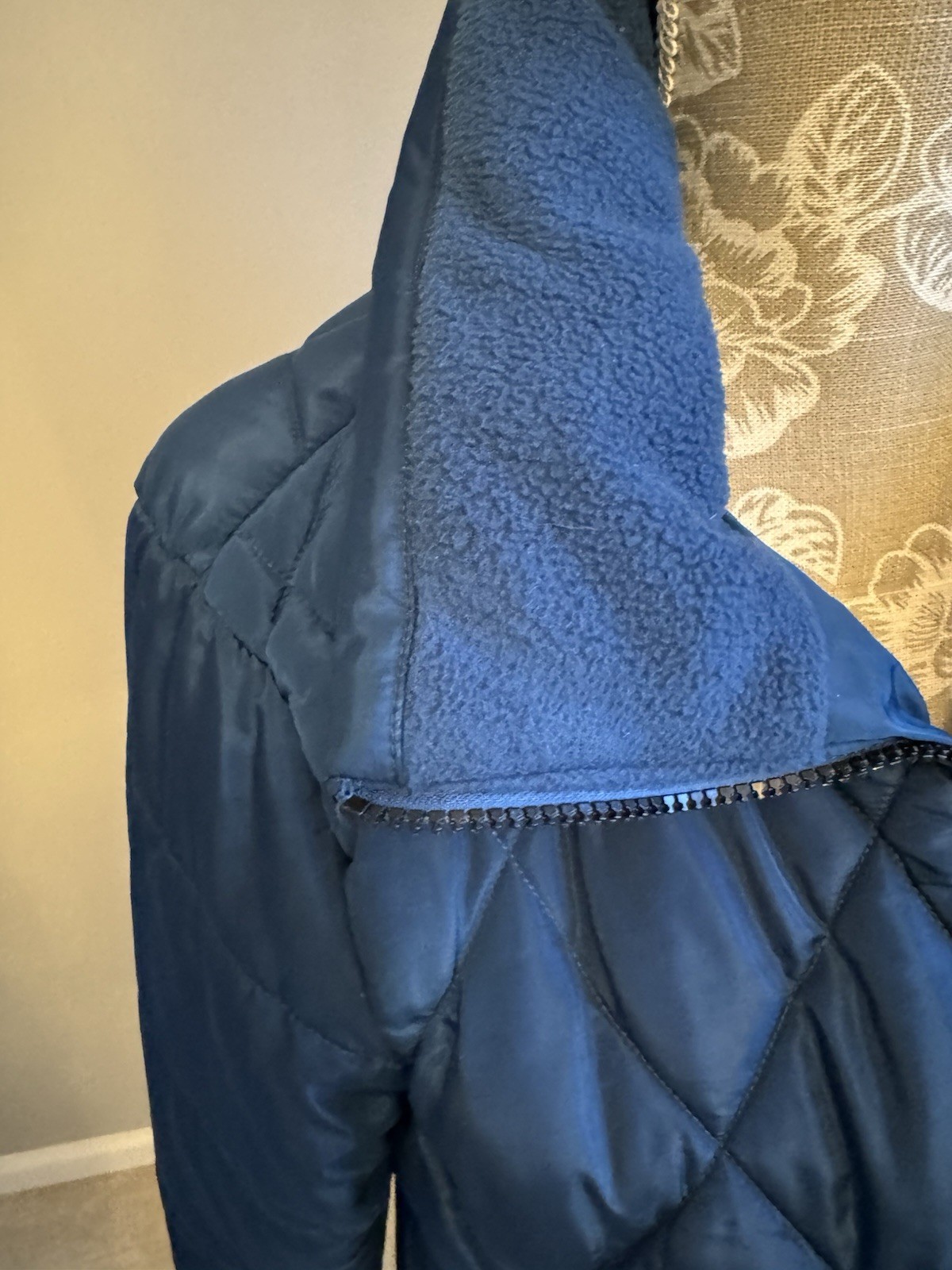 M&S DARK MARINE PADDED ZIP FRONT WARM COAT SIZE 14, CONCEALED PACKAWAY HOOD VGC