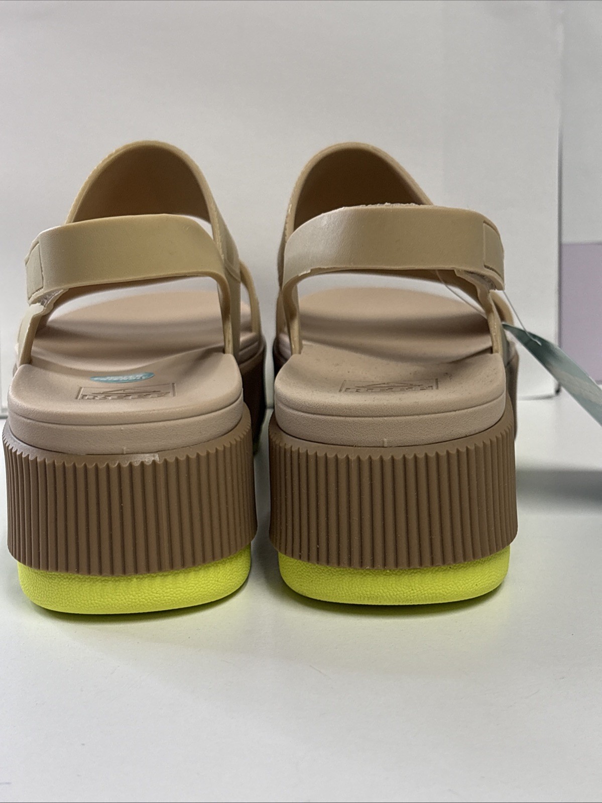 Reef Water Vista Higher Platform Women’s Sandals~Size 10 ~ Sand Lime ~ NO BOX