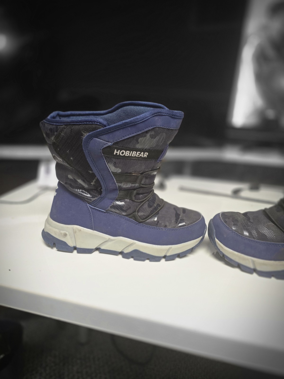 Hobibear Womens Size US 7 Or EU 38. Hinged Ice Clamp On Heal, Winter Snow Boots