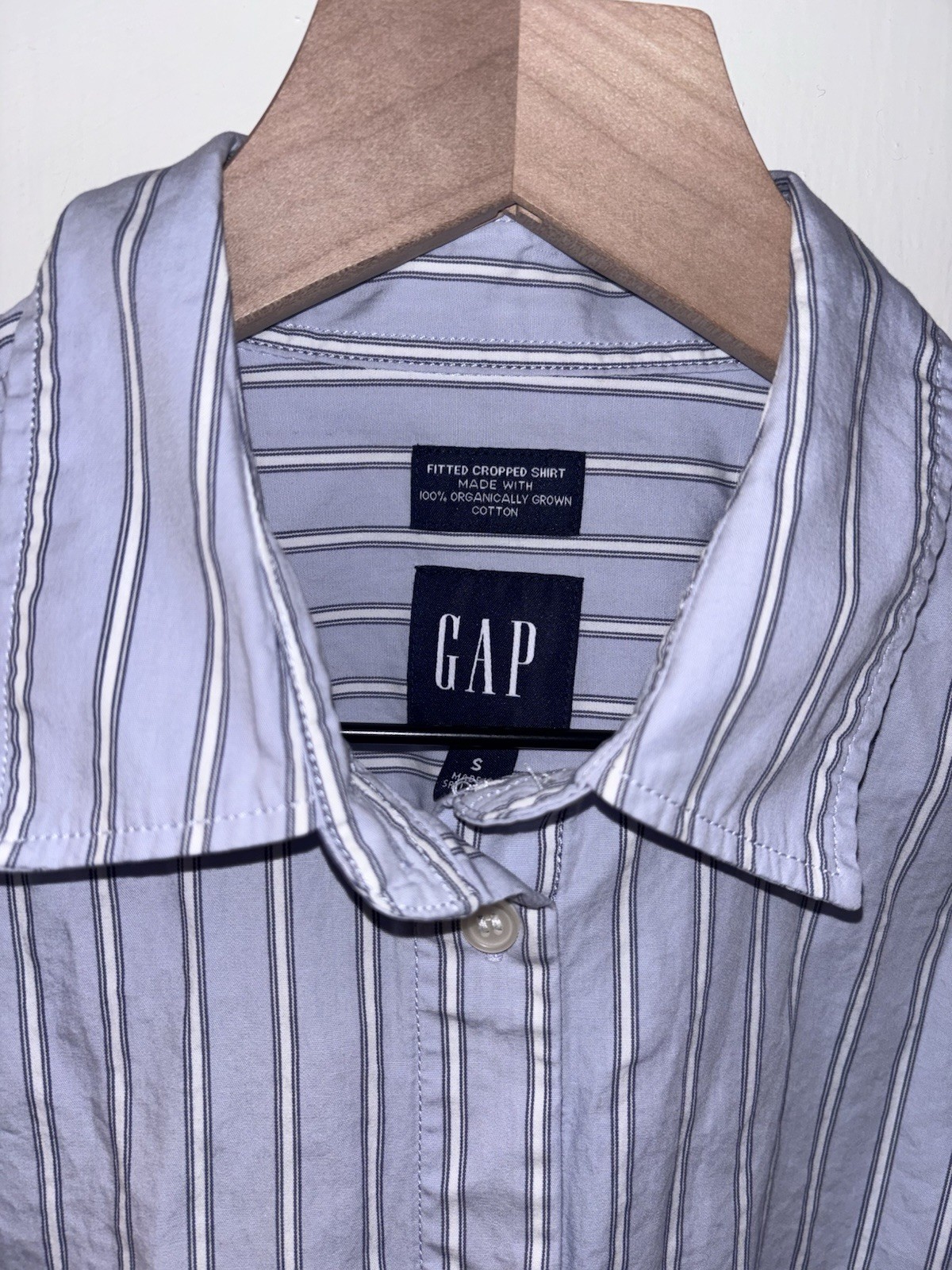 Gap Organic Cotton Fitted Crop Shirt
