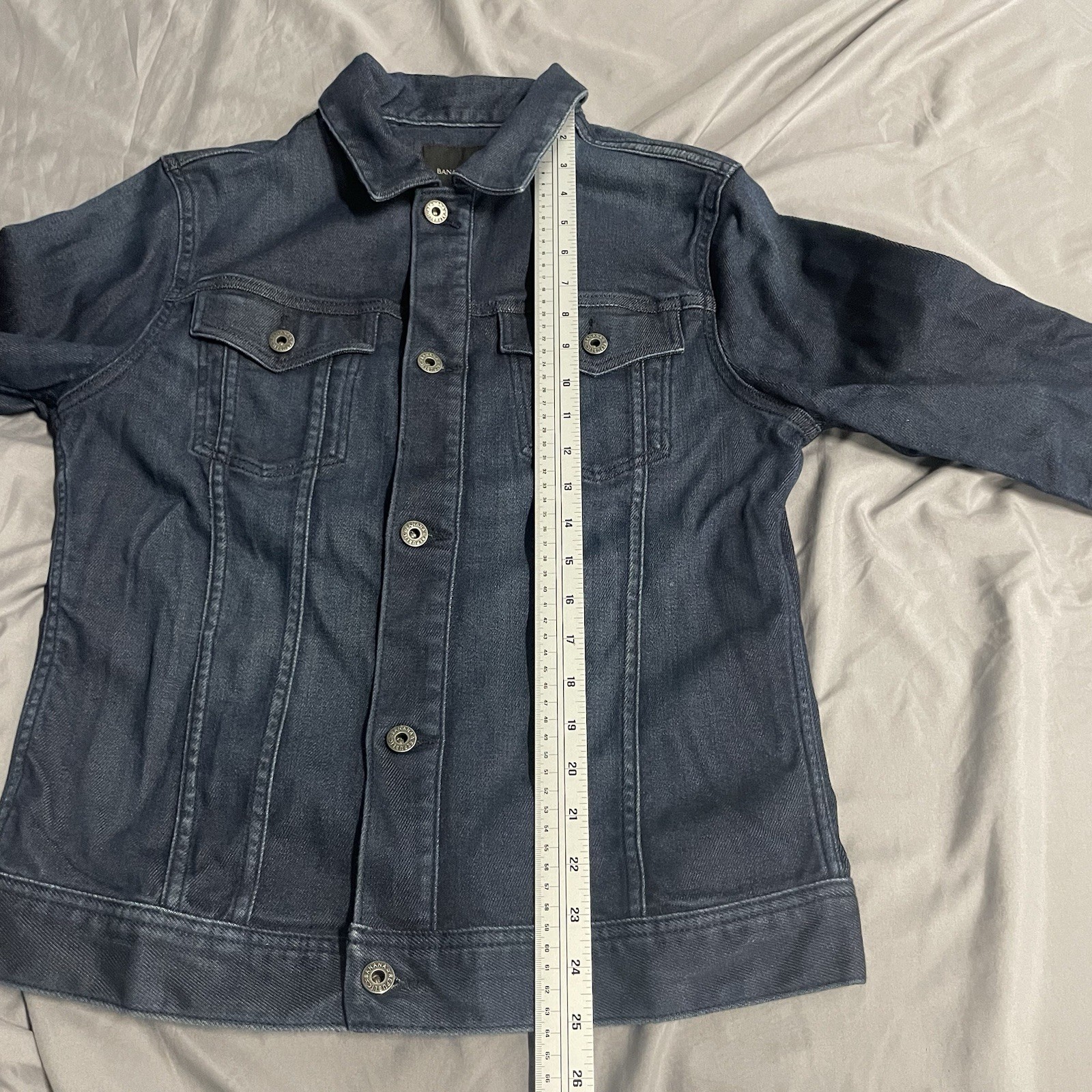 Banana Republic Blue Denim Trucker Jacket Mens Size M Dark Wash Stretch Classic