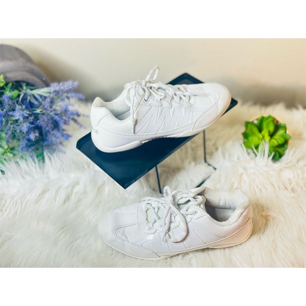 Chassé Apex Cheerleading Comp Practice Shoes Womens Size 7 White
