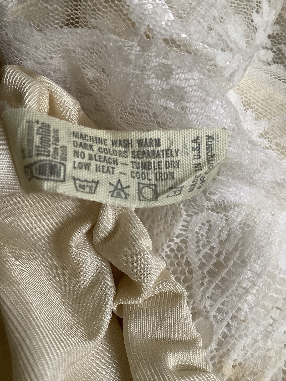 Vintage Vassarette Multi Lace Trim Half Slip Size 28 Inch Waist Tan Cream Lace