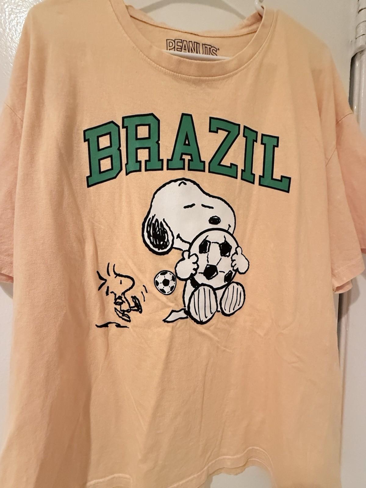 Peanuts Snoopy Brazil Yellow Soccer Adult T-Shirt Size M