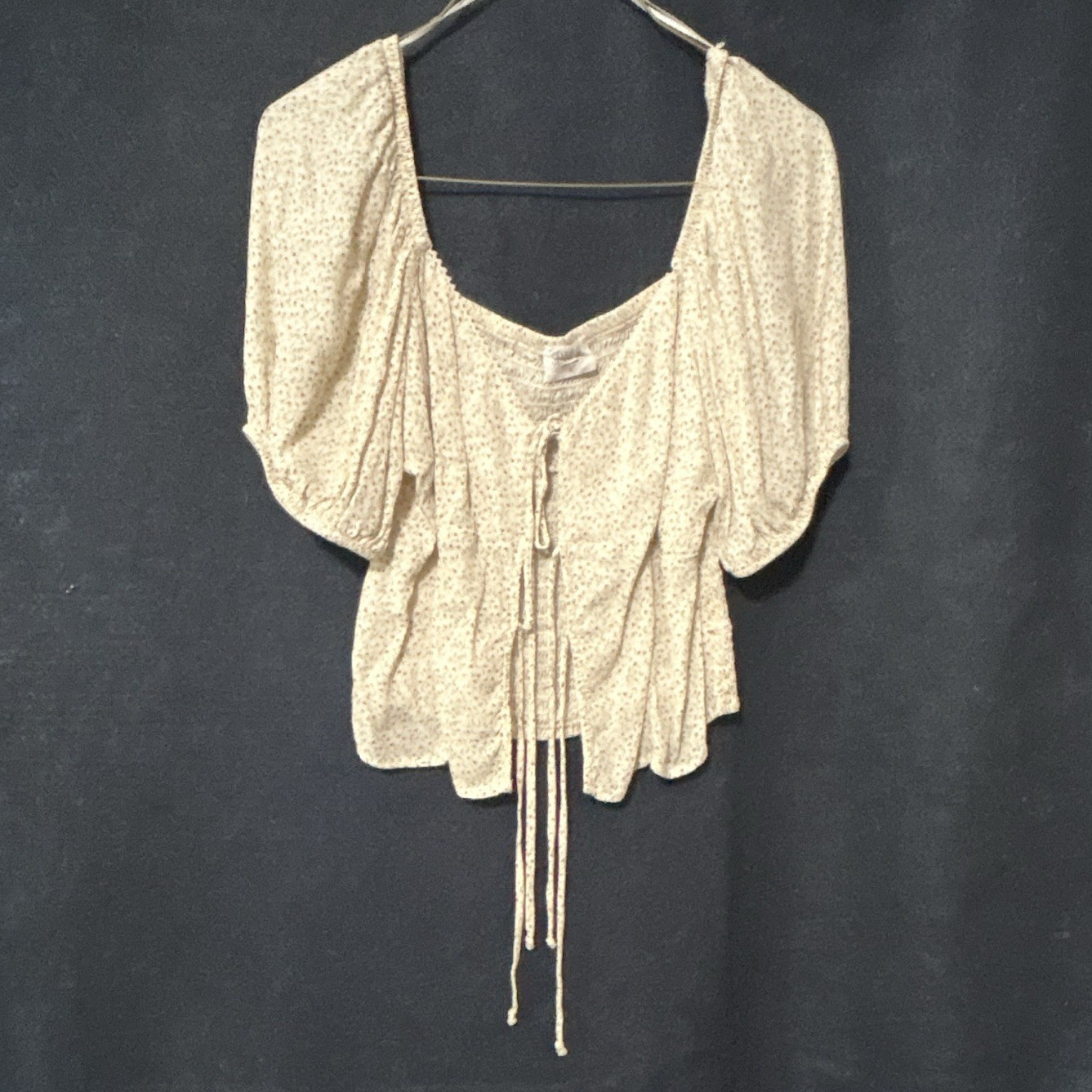Sienna Sky Beige Floral Drawstring Ruffle Puff Sleeve Scoop Neck Blouse L