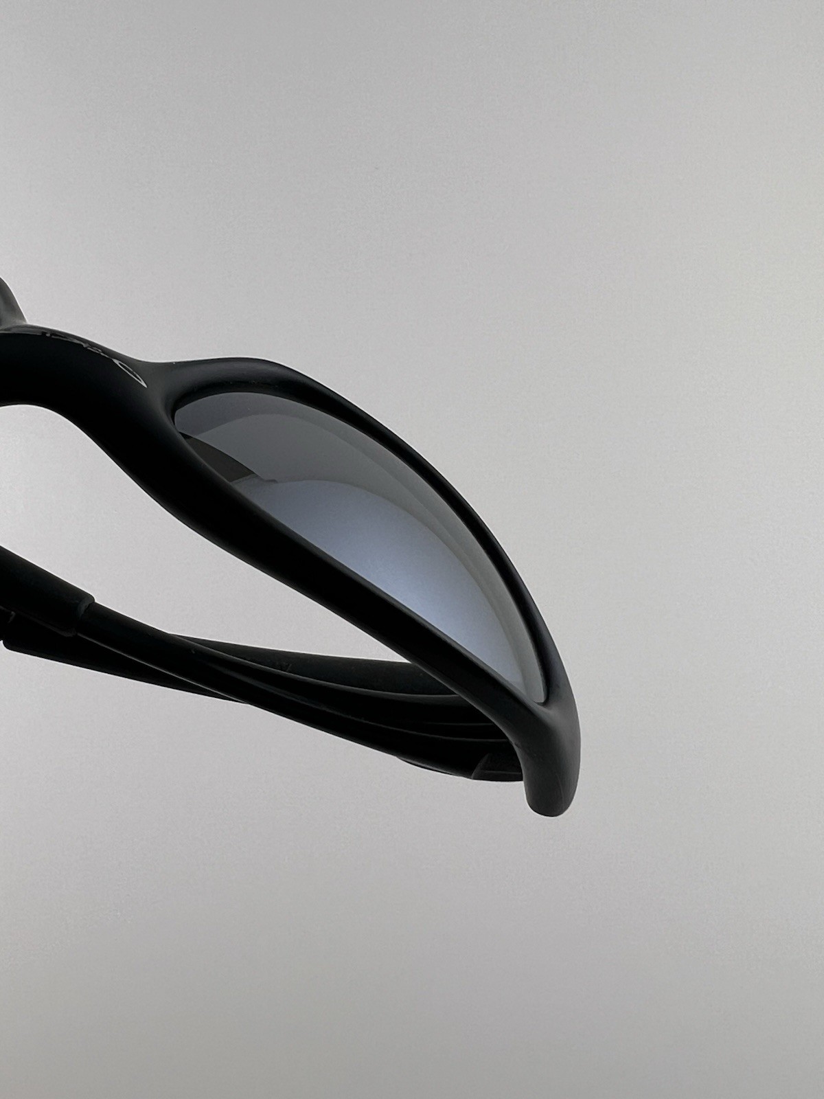 Oakley Minute 1.0 Matte Black Frame Black Iridium Lens 04-081 XX RARE