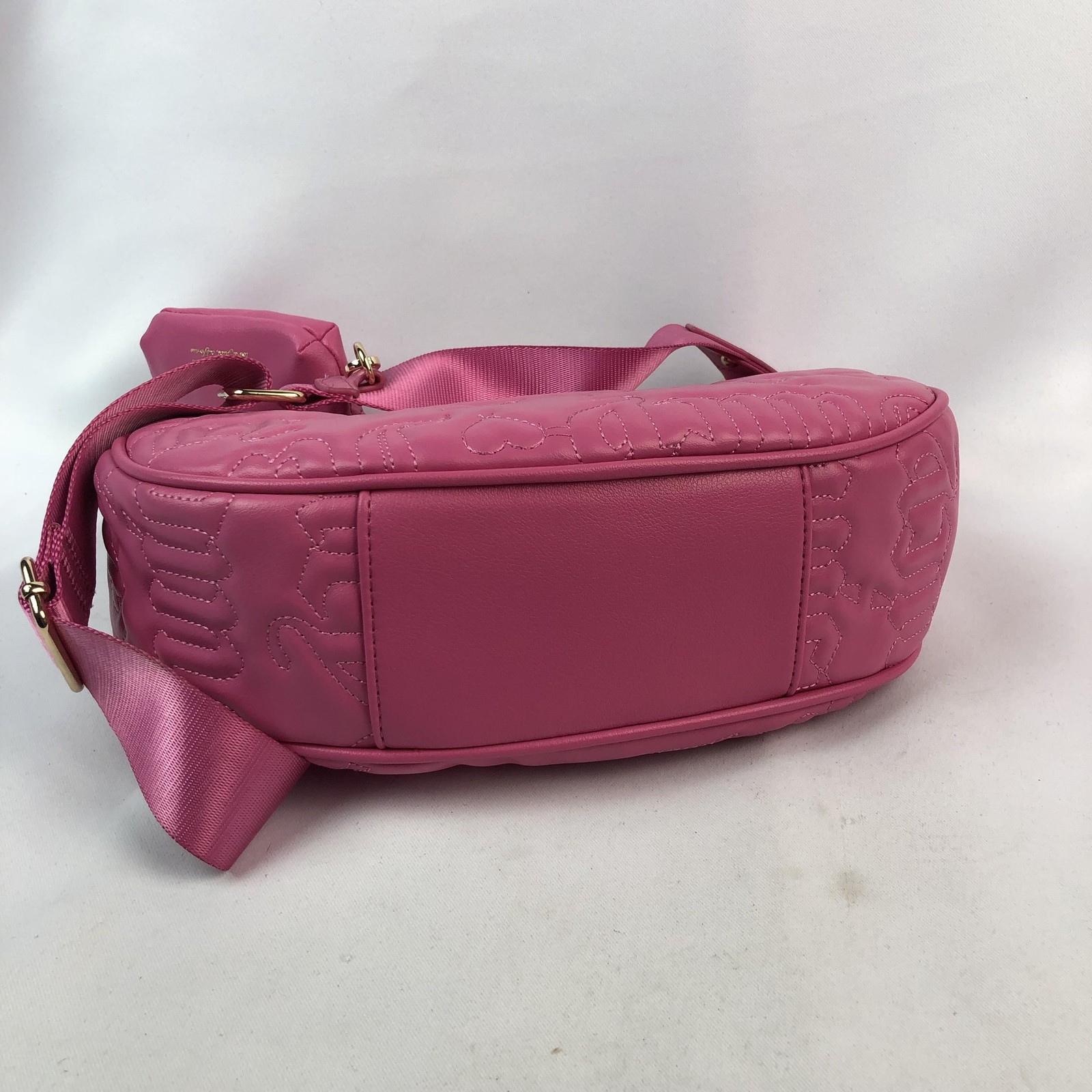 Juicy Couture Crossbody Bag Womens Medium Pink Juicy Puff Half Moon Chain Pouch