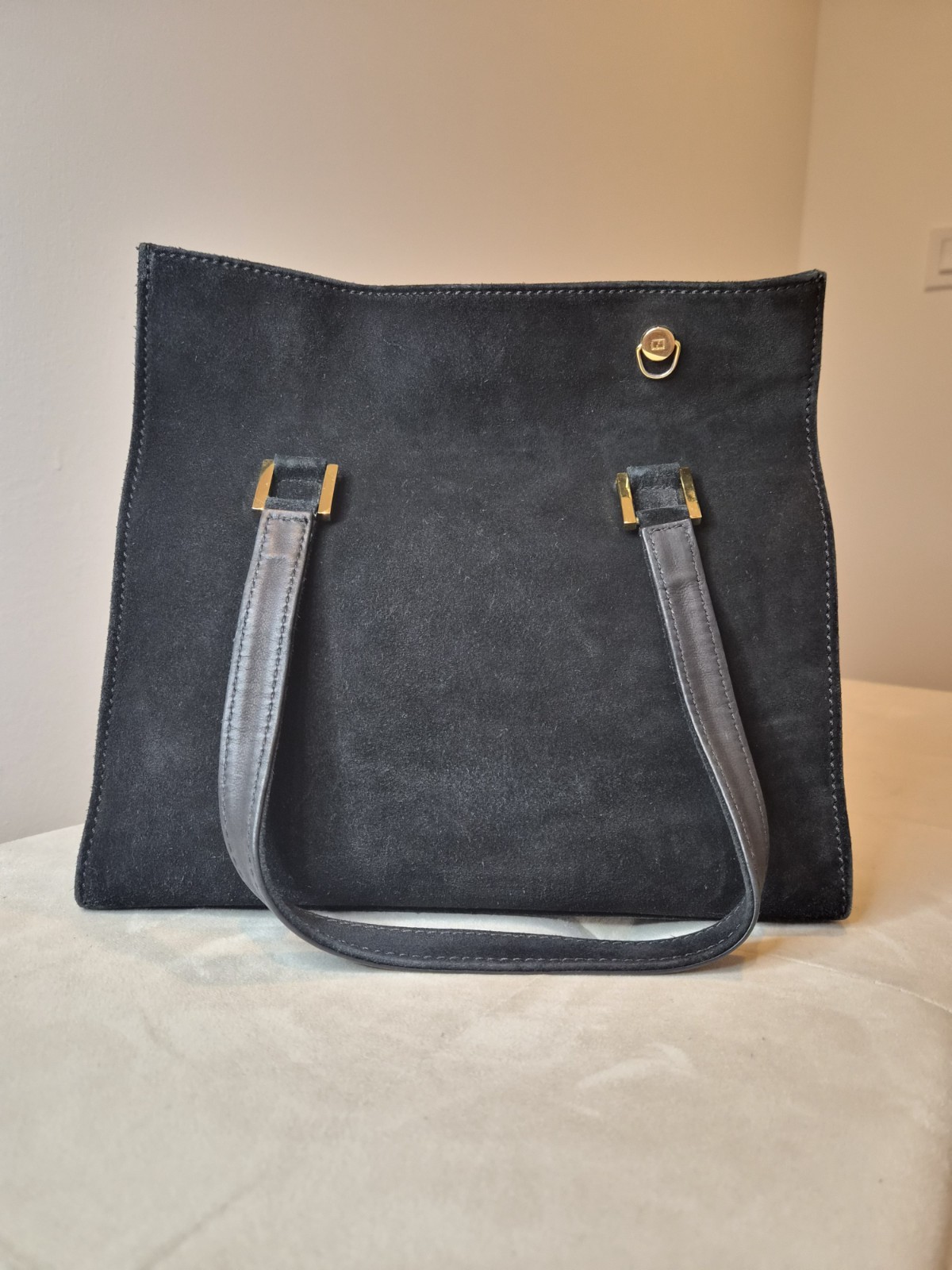 Fendi Black Medium Tote Bag Gold Tone FF Logo Detachable Adjustable Strap