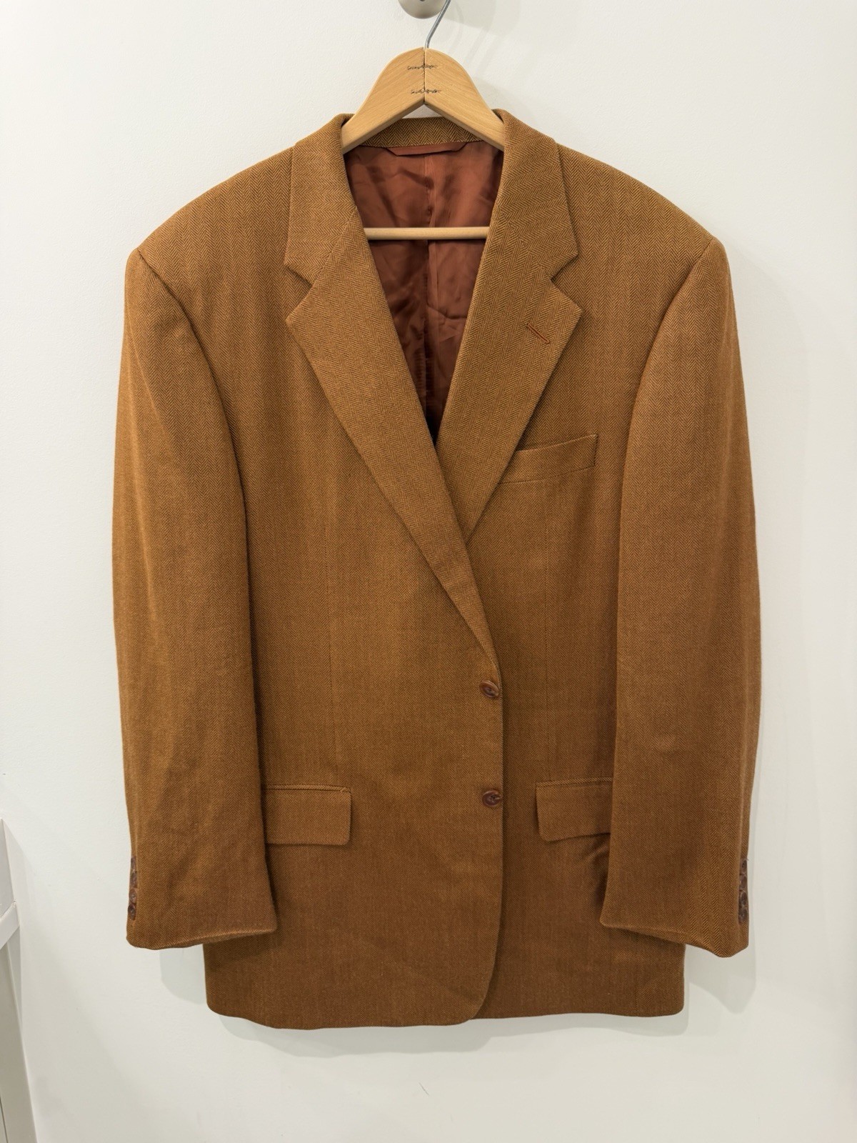 Vintage Hickey Freeman Caramel Brown Herringbone Silk and Wool Canterbury Blazer