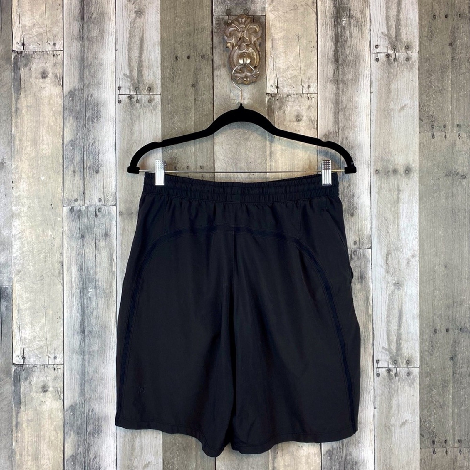 Lululemon Pace Beaker Shorts in Black Size Medium.