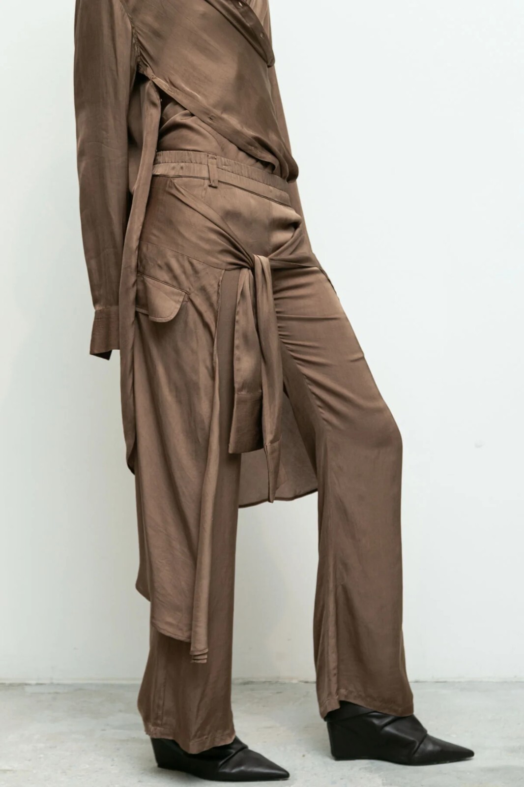 NWT $415 SoHo Designer Nicholas K Free People Mocha Satin Micah Pants Large L