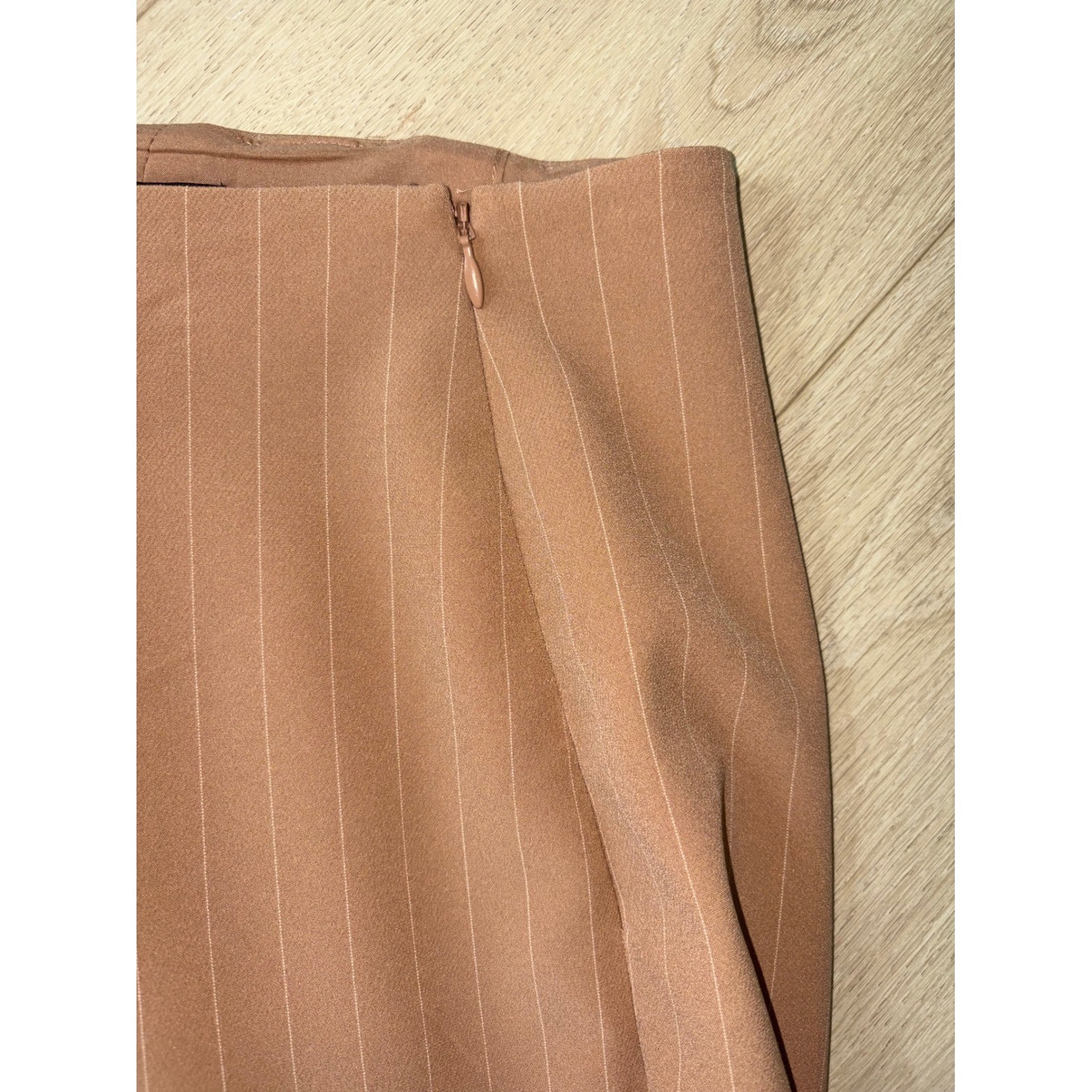 Express Editor Tan Pinstripe Pencil Skirt Nude Side Zip Professional Office 14