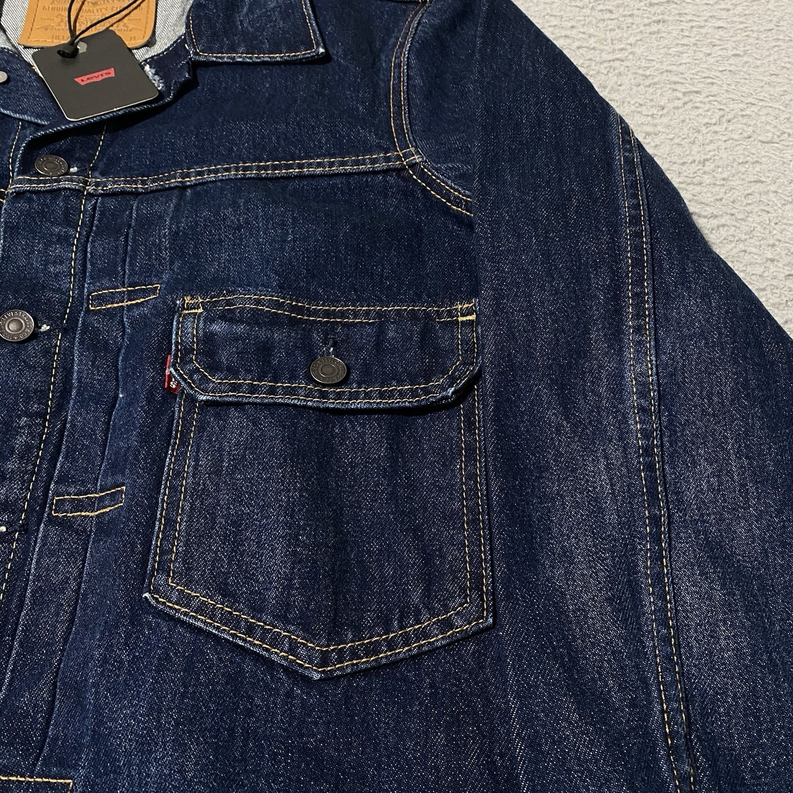 Levis Premium Type 2 Denim Jacket Mens Medium Blue Jean Relaxed Fit Trucker NEW