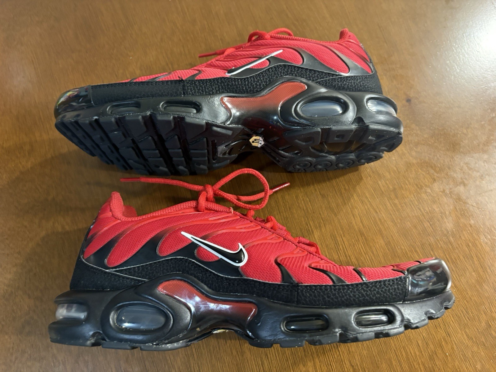 Nike Air Max Plus TN University Red/Black-White Men’s Low Top 852630-603