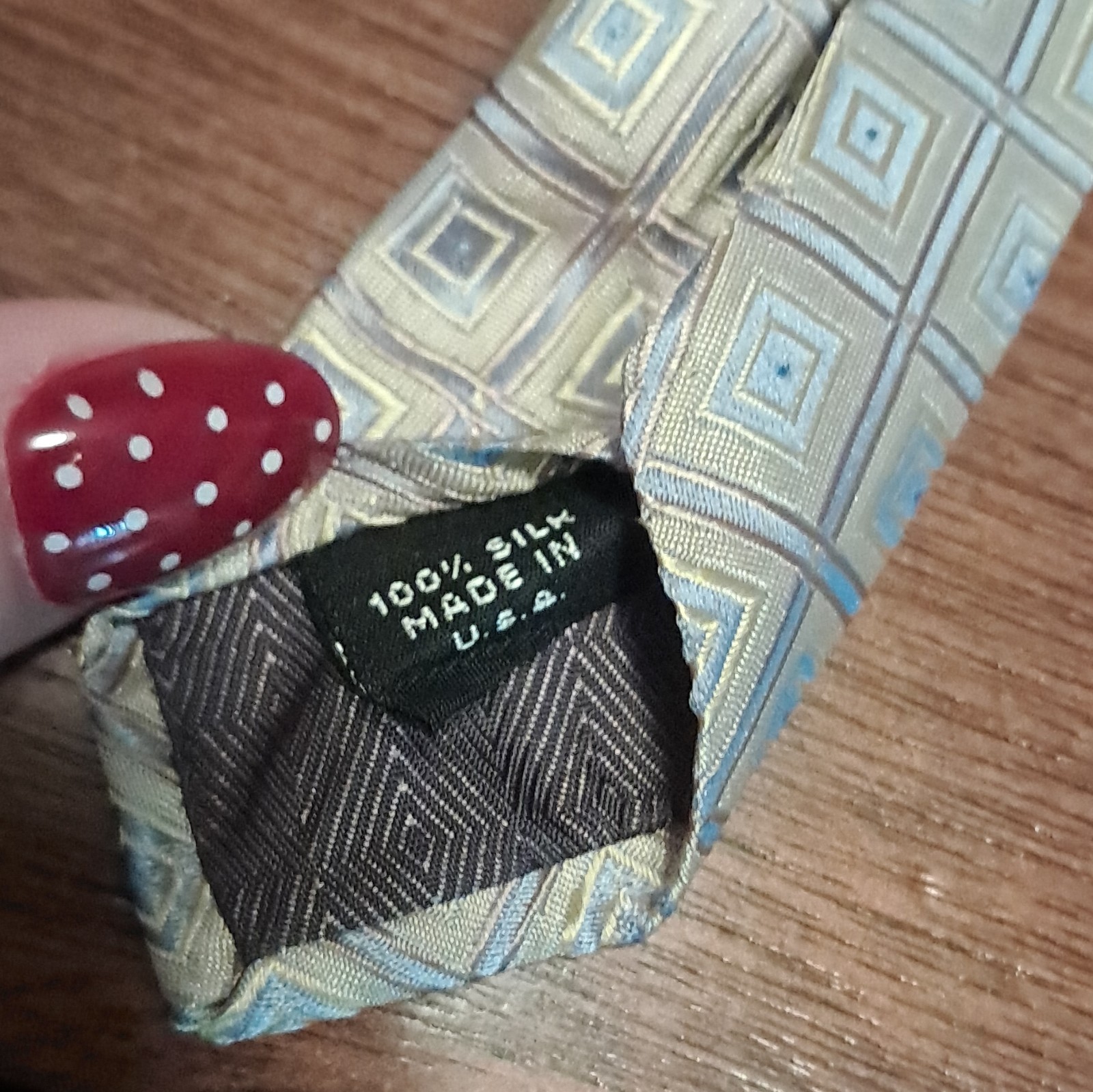 Bruno Piattelli 100% Silk Men’s Designer Tie Beige/Blue Geometric Pattern