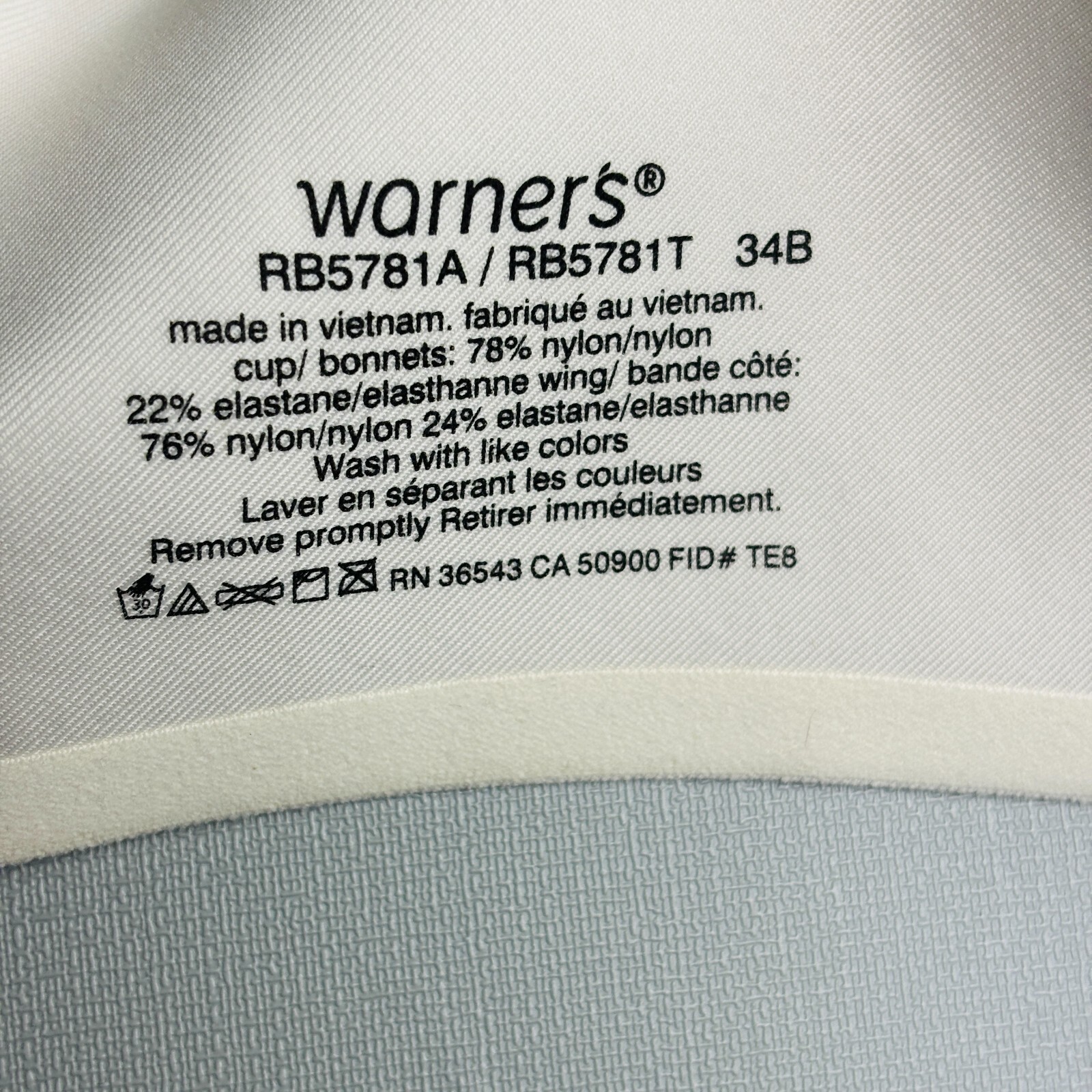 Warners No Side Effects Bra 34B Underwire Satin Padded Back Smoothing 5781