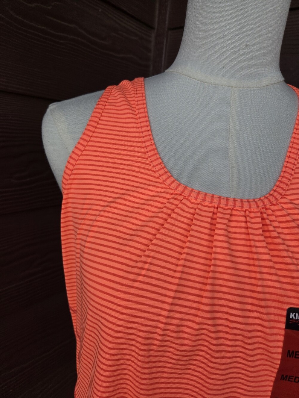 NWT Kirkland Signature Coral Stripe Performance Tank Top Women’s Size Medium