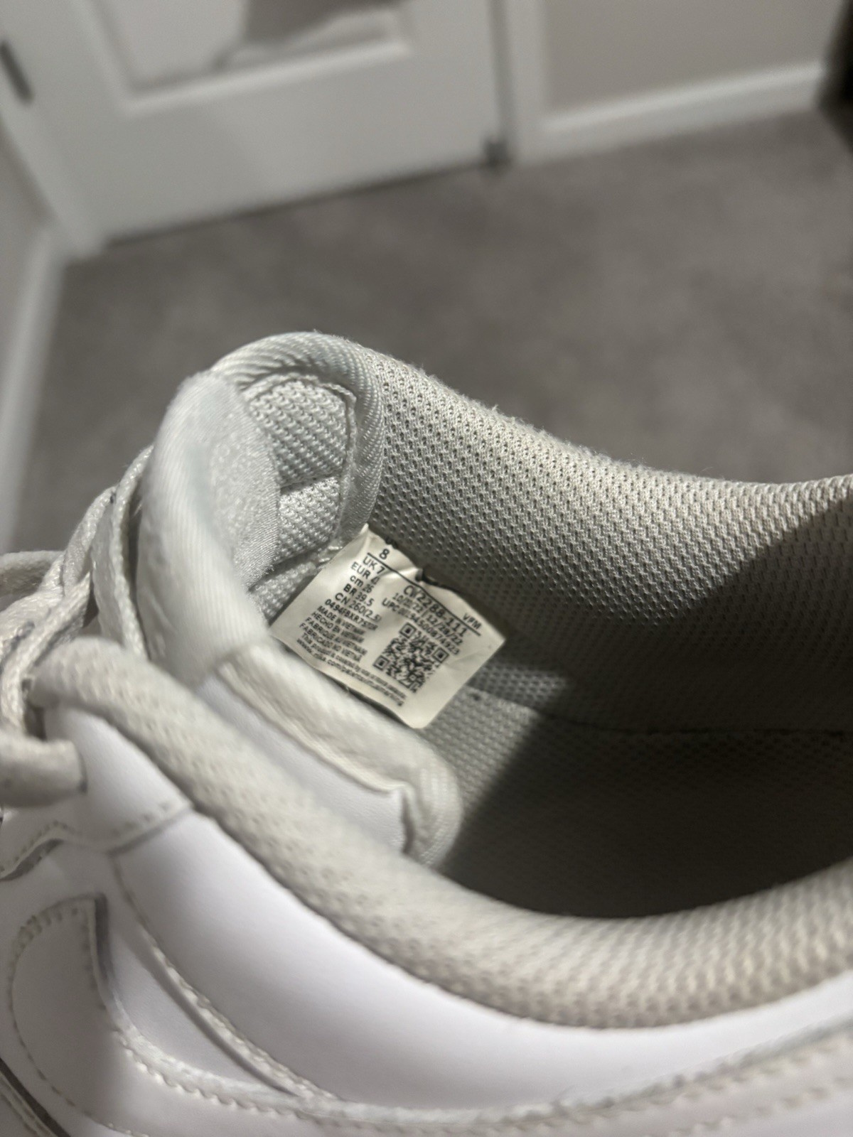 Nike Air Force 1 White Men’s Size 8 Sneakers Does Not Includes Box