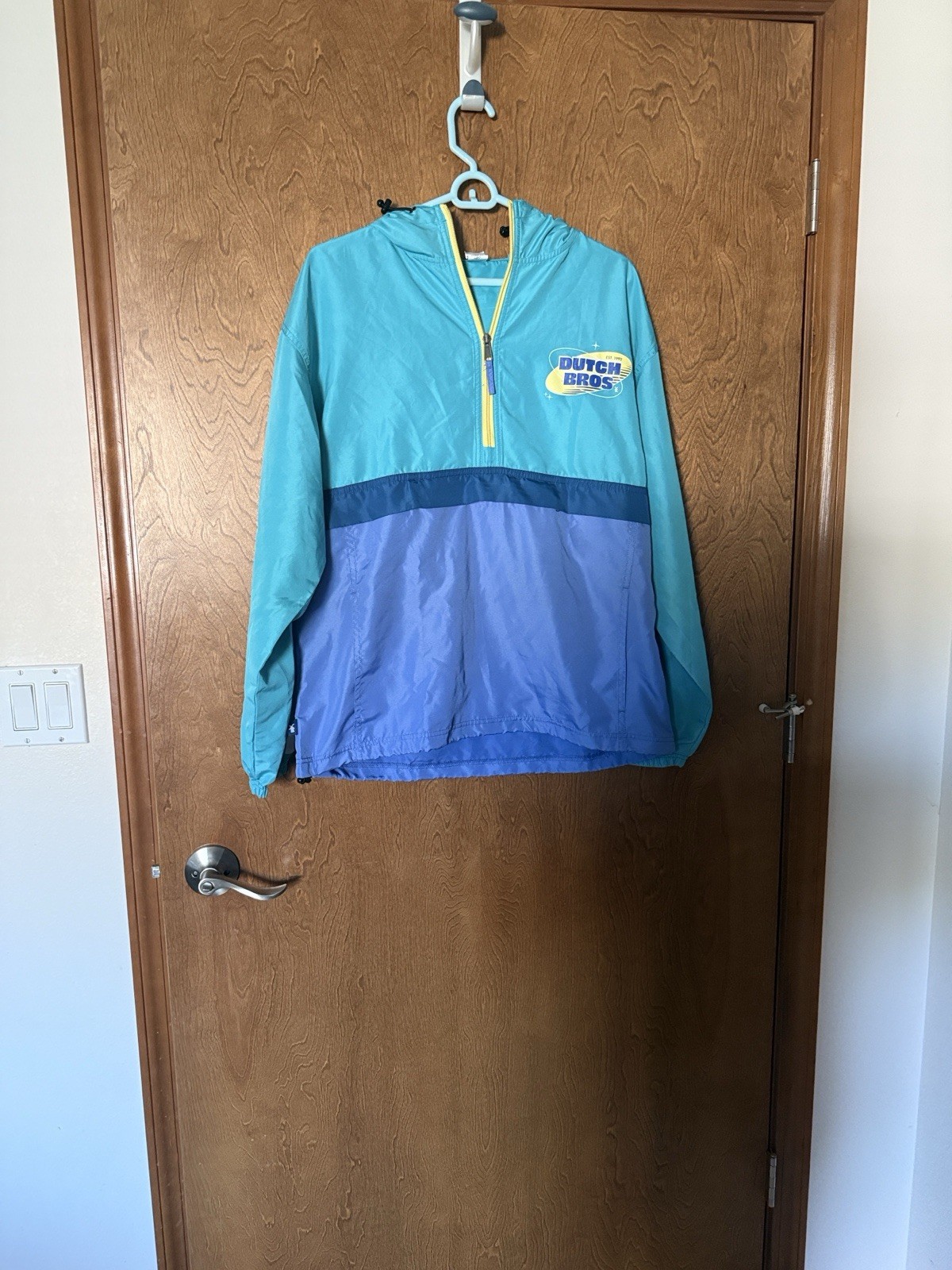 Dutch Bros Windbreaker Hoodie Jacket Size Large Color Block 1/2 Zip