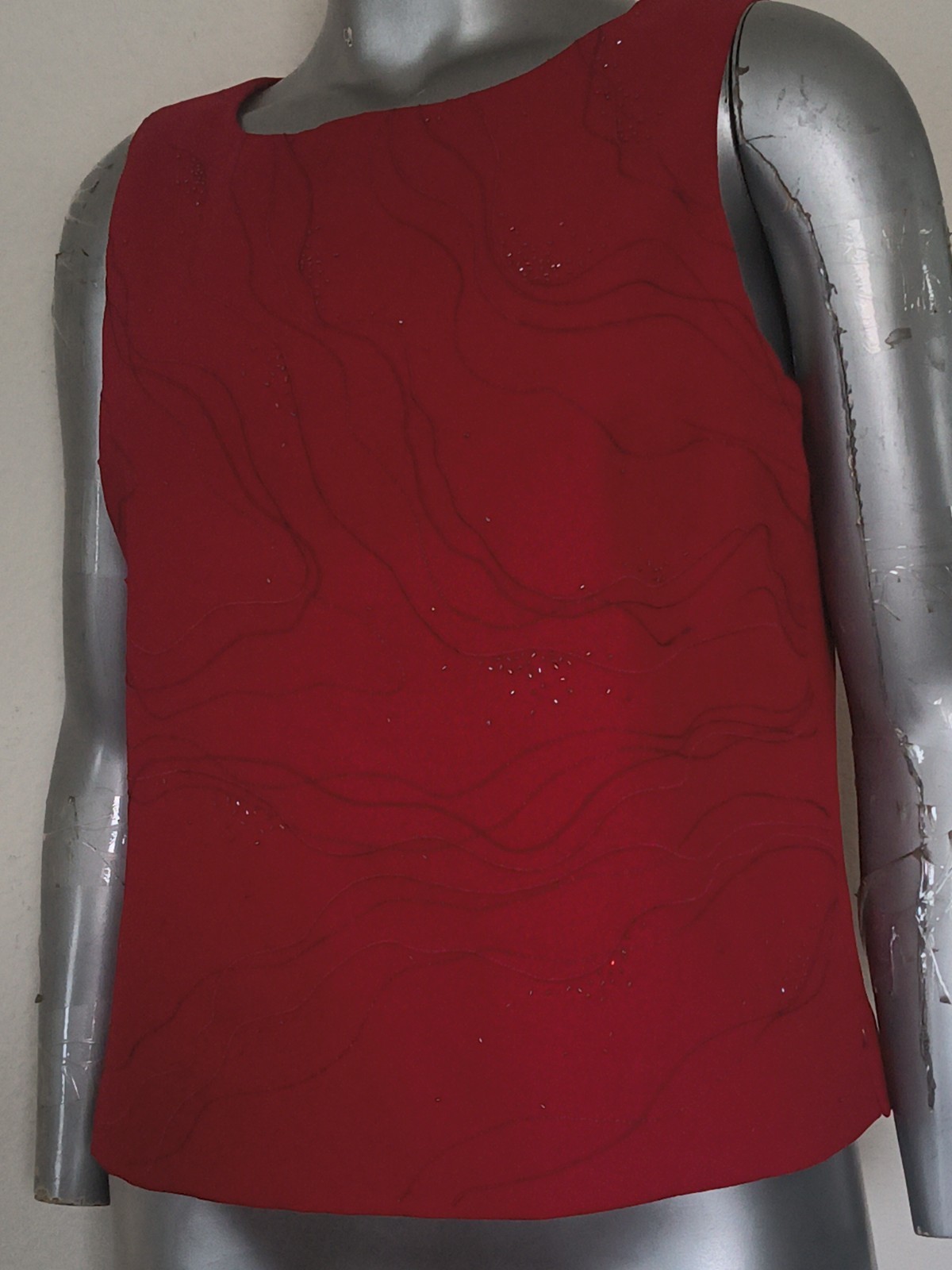 Woman EMBROIDERED BEADED TANK TOP Size 12 SLEEVELESS SIDE ZIPPER LINED BURN RED
