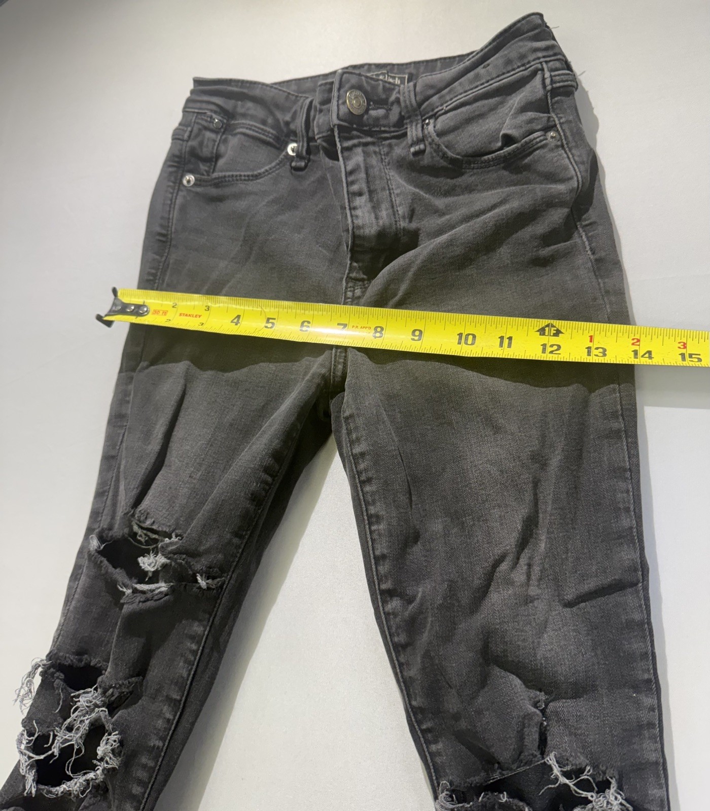 Abercrombie & Fitch Signature Collection High Rise Super Skinny Distress Size 25
