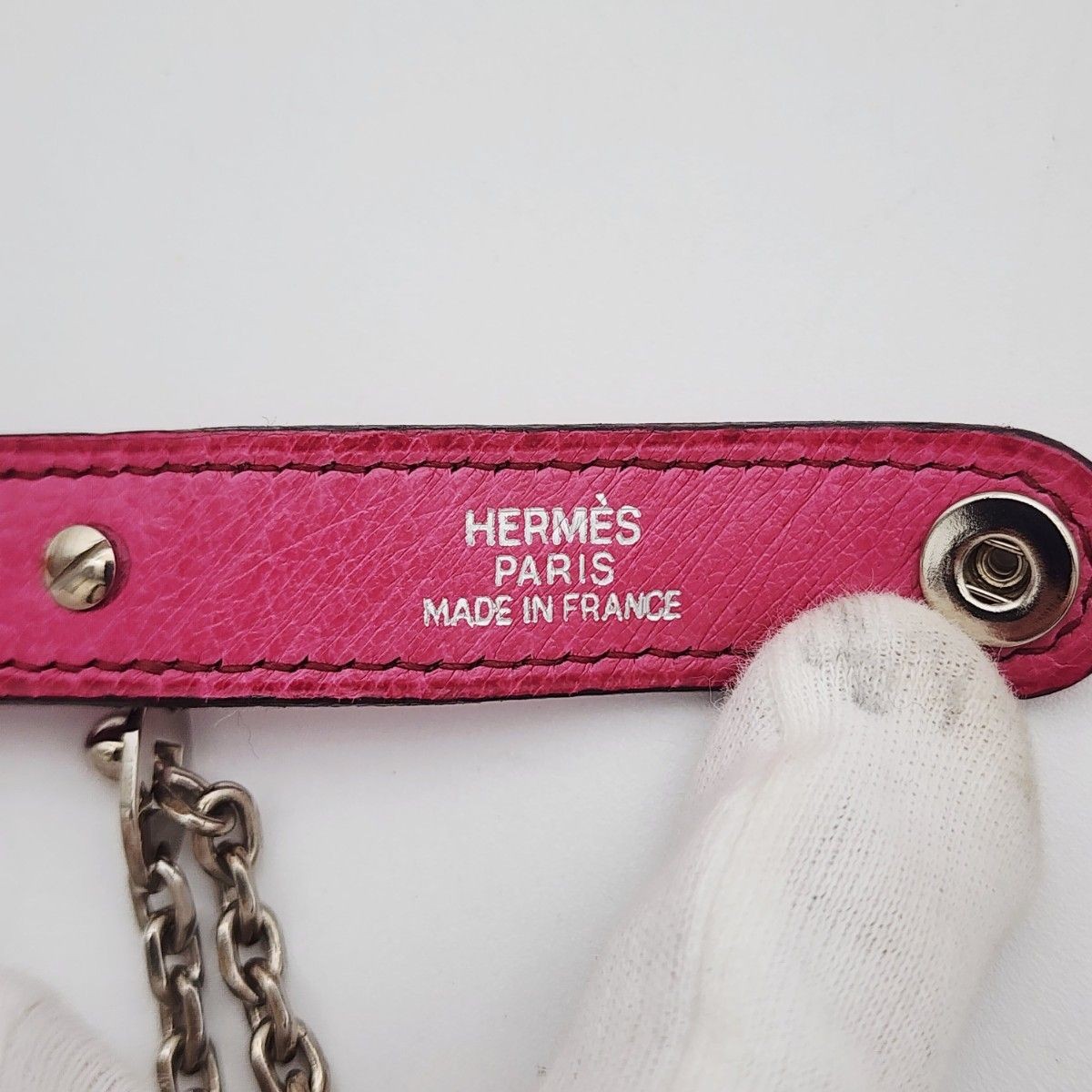 HERMES Nomad Glove Holder Ostrich Leather Silver Hardware Pink 3.5cm Diameter