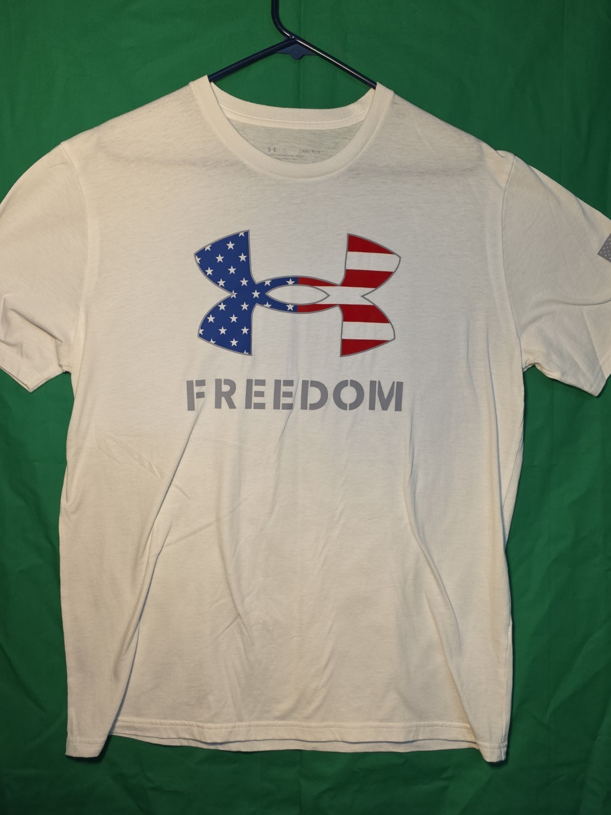 Under Armour 1370811 Men’s Athletic UA Freedom Logo T-Shirt Short Sleeve Tee LG