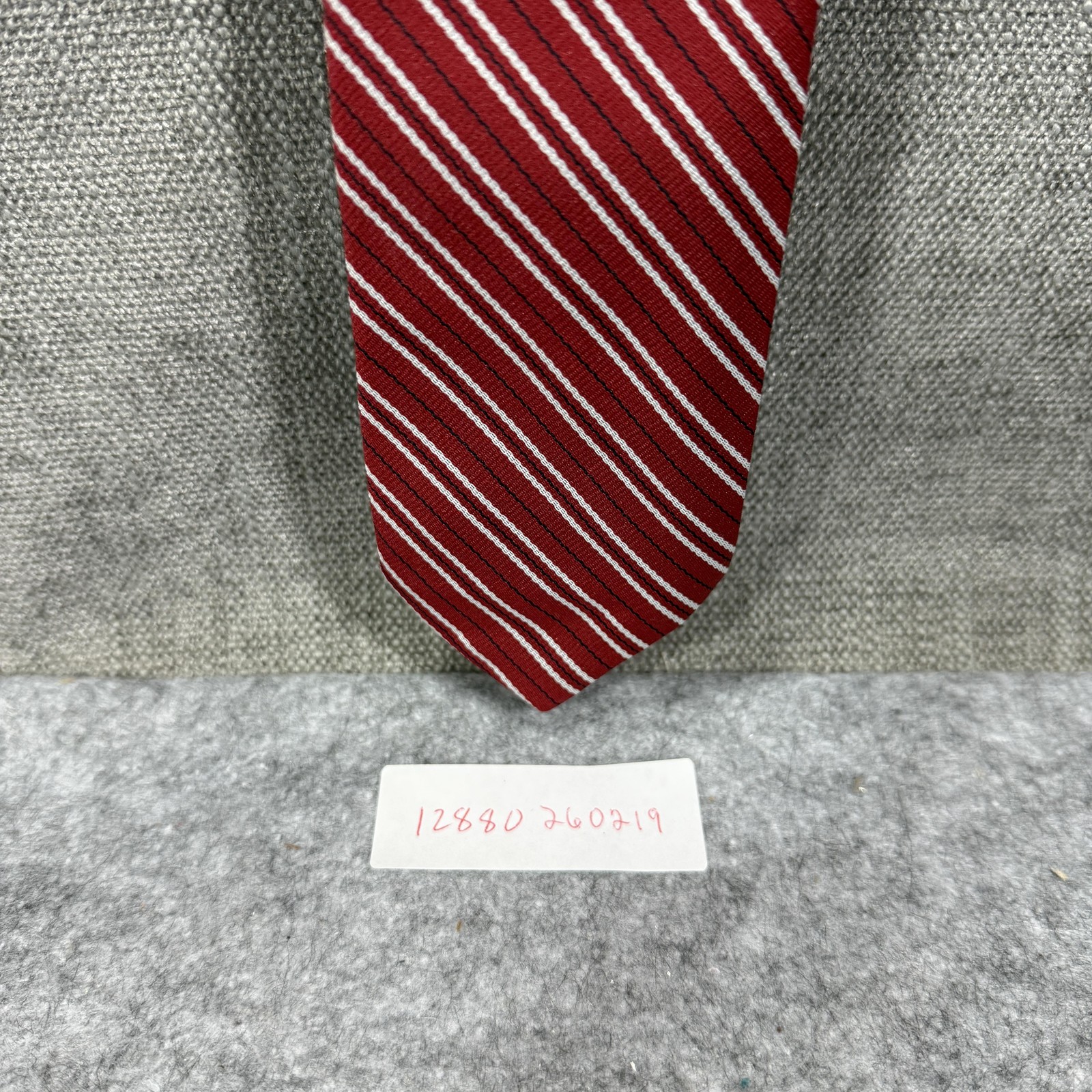 Trevira Tie Mens One Size Red Diagonal Stripe Polyester Dress Neckwear 52 in
