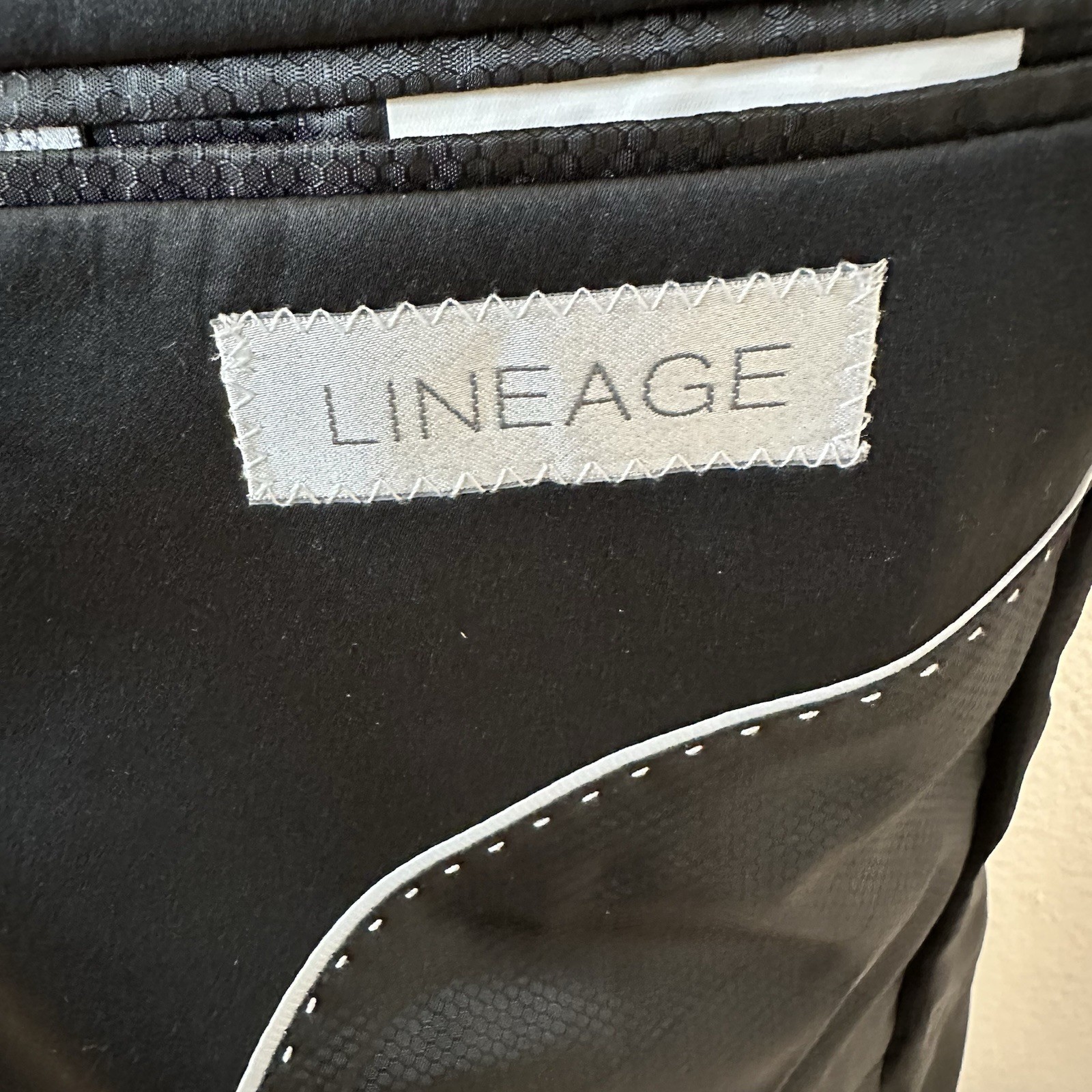 Lineage Men 2-pc Tuxedo Jacket 42S Short Satin Lapels & Pants 34×28″ Black