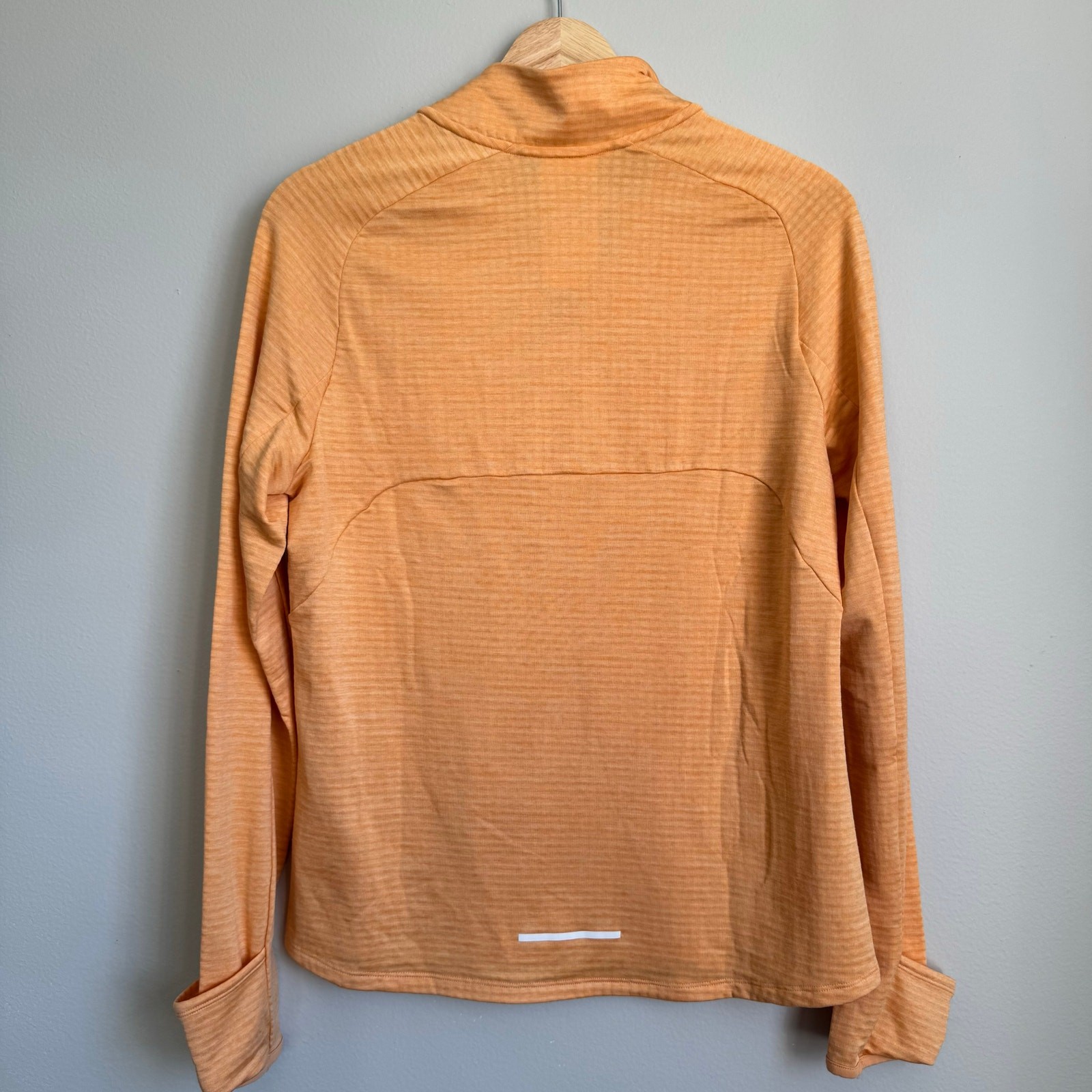 2XU Ignition Women’s Medium 1/4 Zip Athletic Pullover Performance Orange