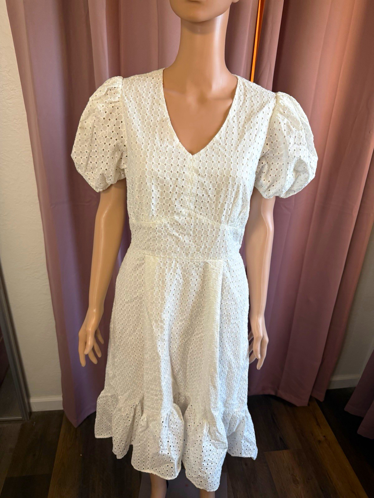 Scoop Eyelet Midi Dress White Size M (8-10) V-Neck Puff Short Sleeve A-Line