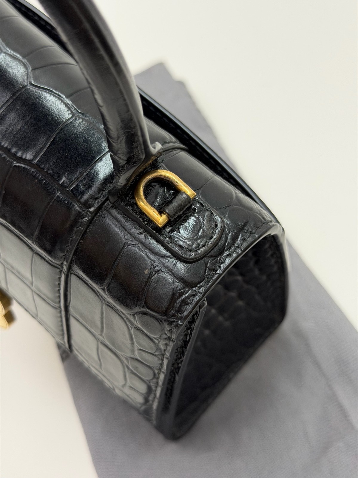 Balenciaga Pre-Owned Authentic Luxury Handbag 18.8*11.8*7.5 