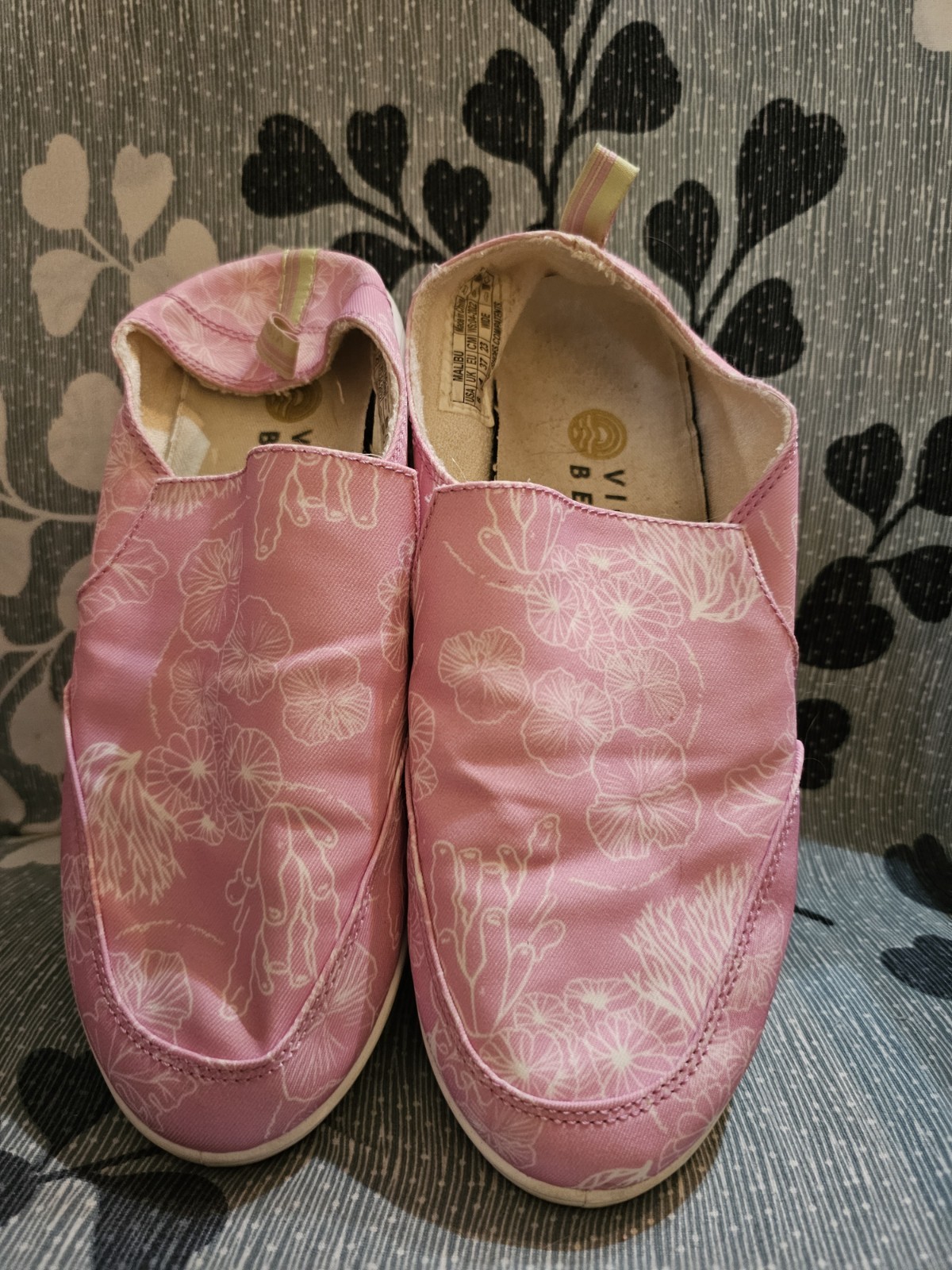 Vionic Malibu Women’s Canvas Slip-On Casual Shoes Wide US 6 EU 37 Pink Floral