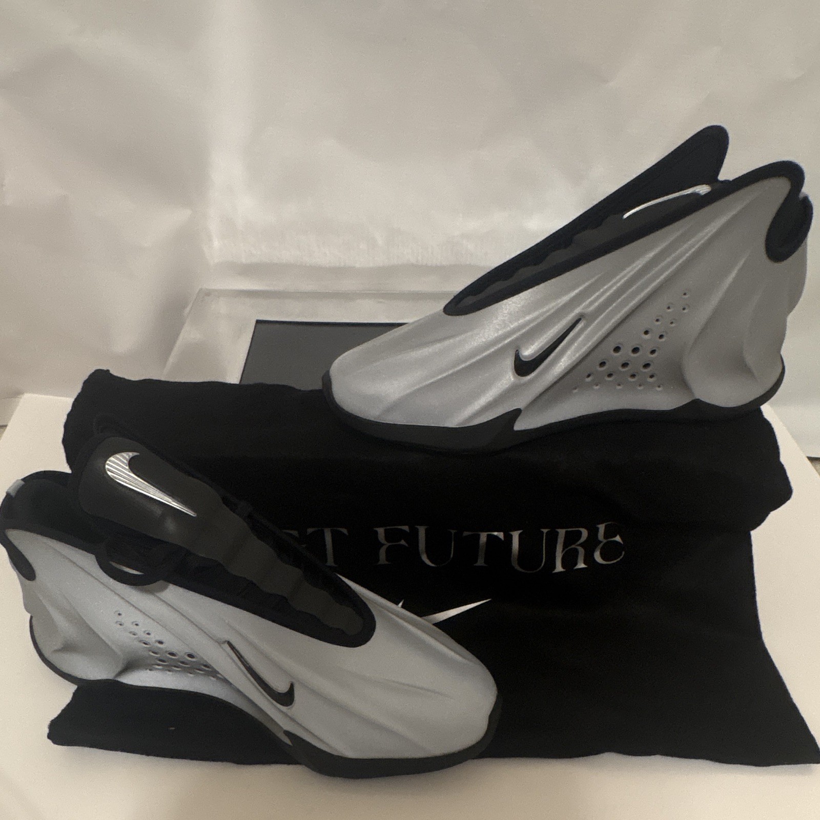 Nike GT Future Metallic Silver/Black/White Men’s Size 8.5 FZ5590-002 Brand New
