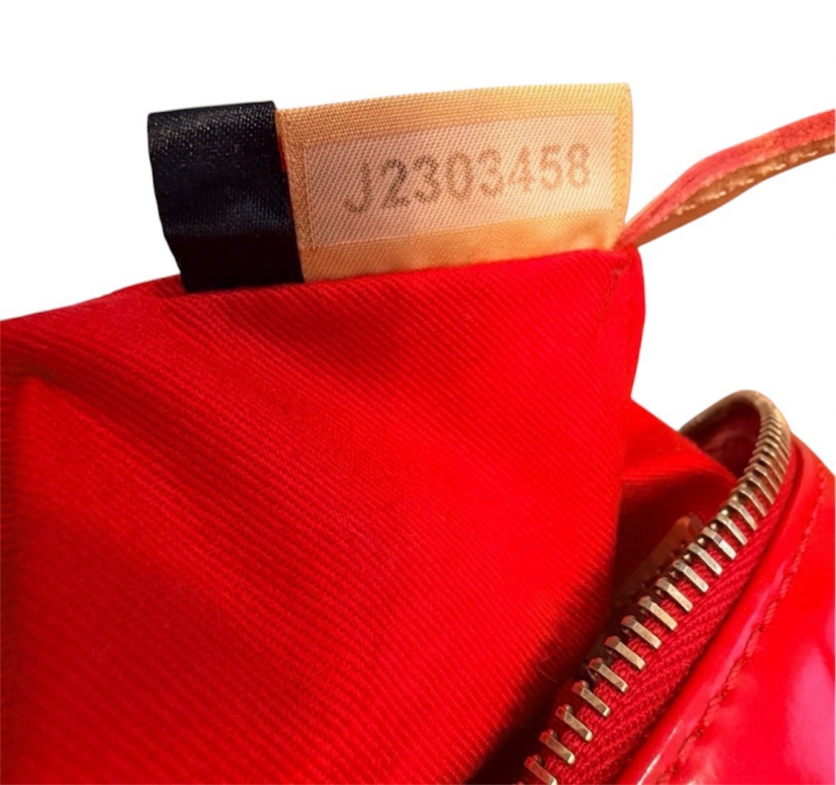 DOONEY & BOURKE ‘NINA’ EUC PATENT LEATHER SATCHEL IN VIBRANT RED