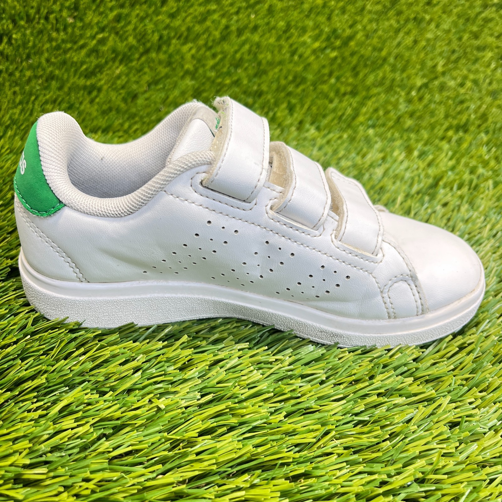 Adidas Advantage Base 2.0 Boys Size 11.5K White Athletic Leather Shoes Sneakers
