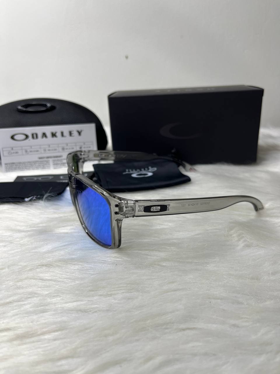 Oakley Holbrook Sunglasses Grey Smoke Clear Frame Blue Mirror Polarized Lens New