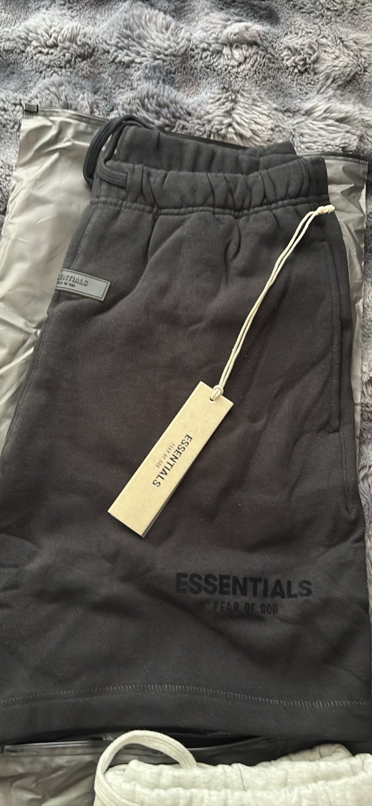 Essentials Fear of God Men’s Gray Fleece Sweat Shorts Drawstring Logo Pockets