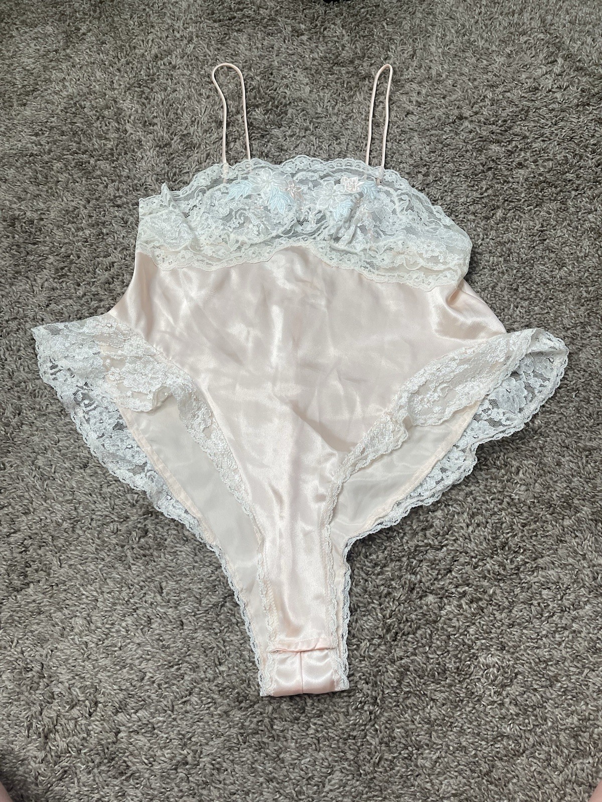 Vintage Sara Beth peach & Cream Satin Lace Floral Embroidery Bodysuit Large