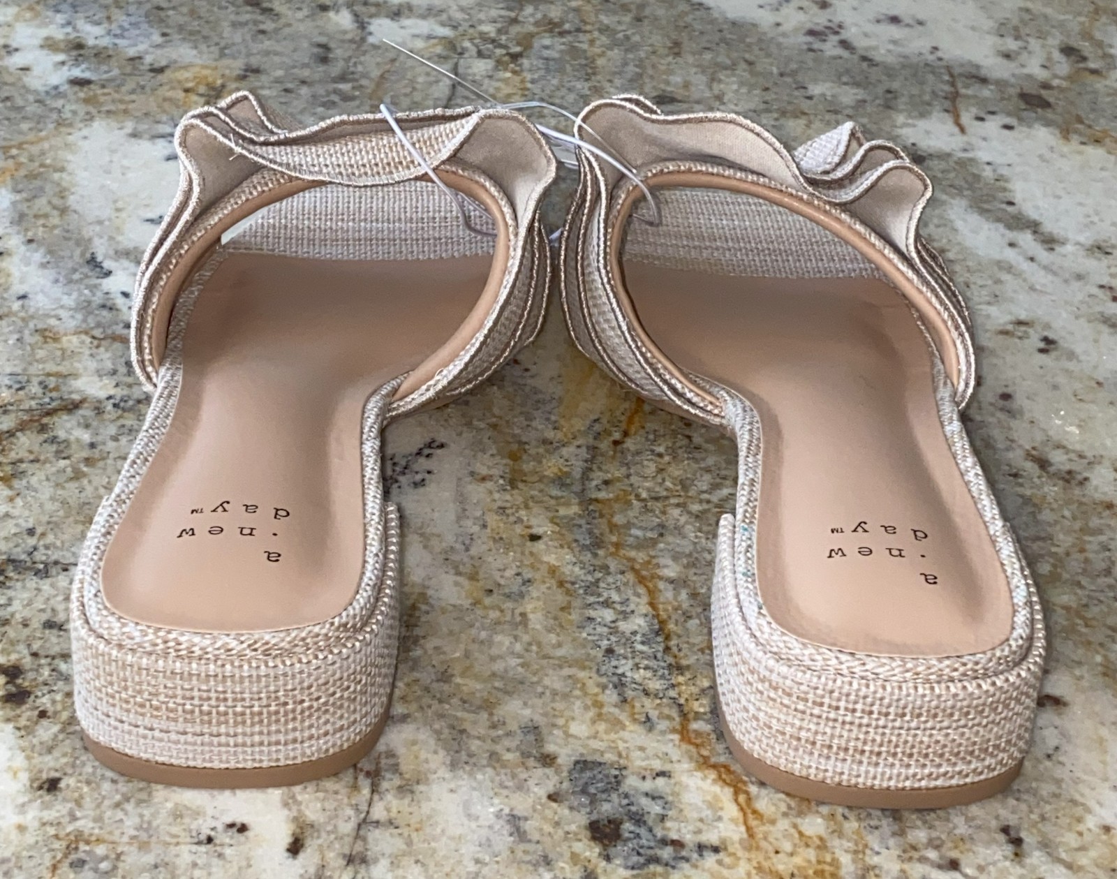 NEW W/TAGS A NEW DAY LYTA RAFFIA RUFFLE SANDALS W/MEMORY FOAM INSOLE WOMENS SZ 6